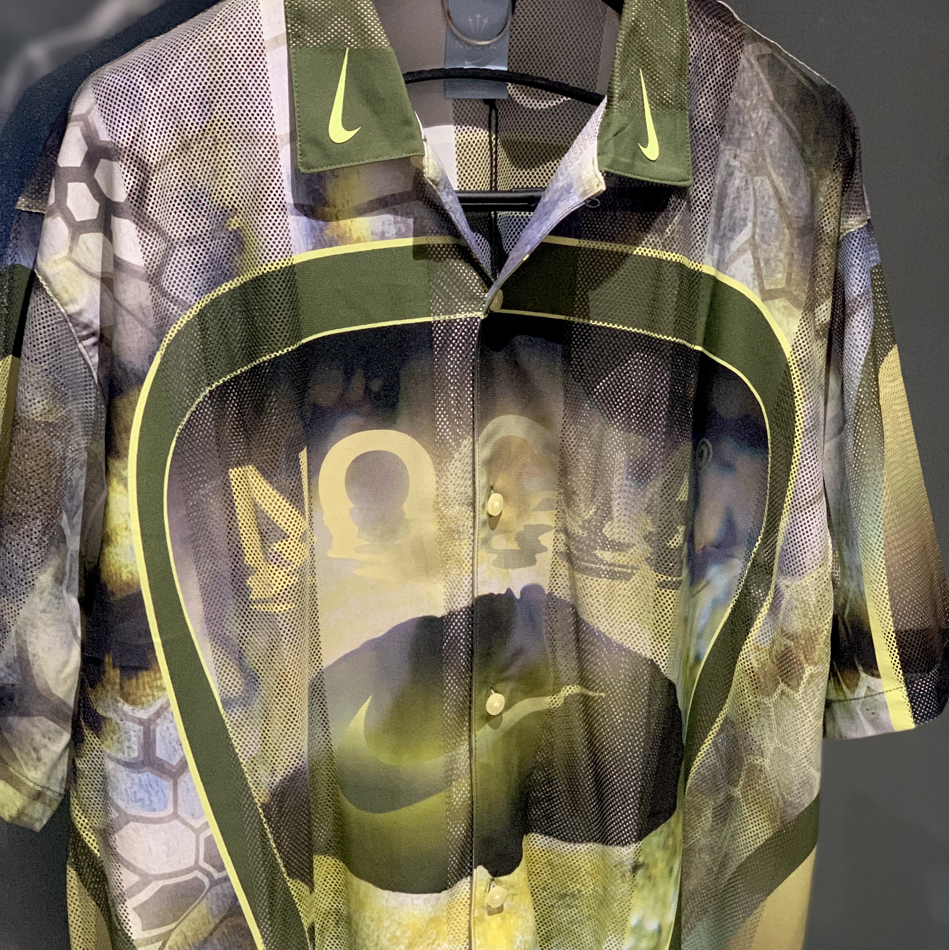 Nike x Drake Nocta Opal Tito Neeks Button Down Short Sleeve Top Pilgrim (FV1939-378) 착용 스타일