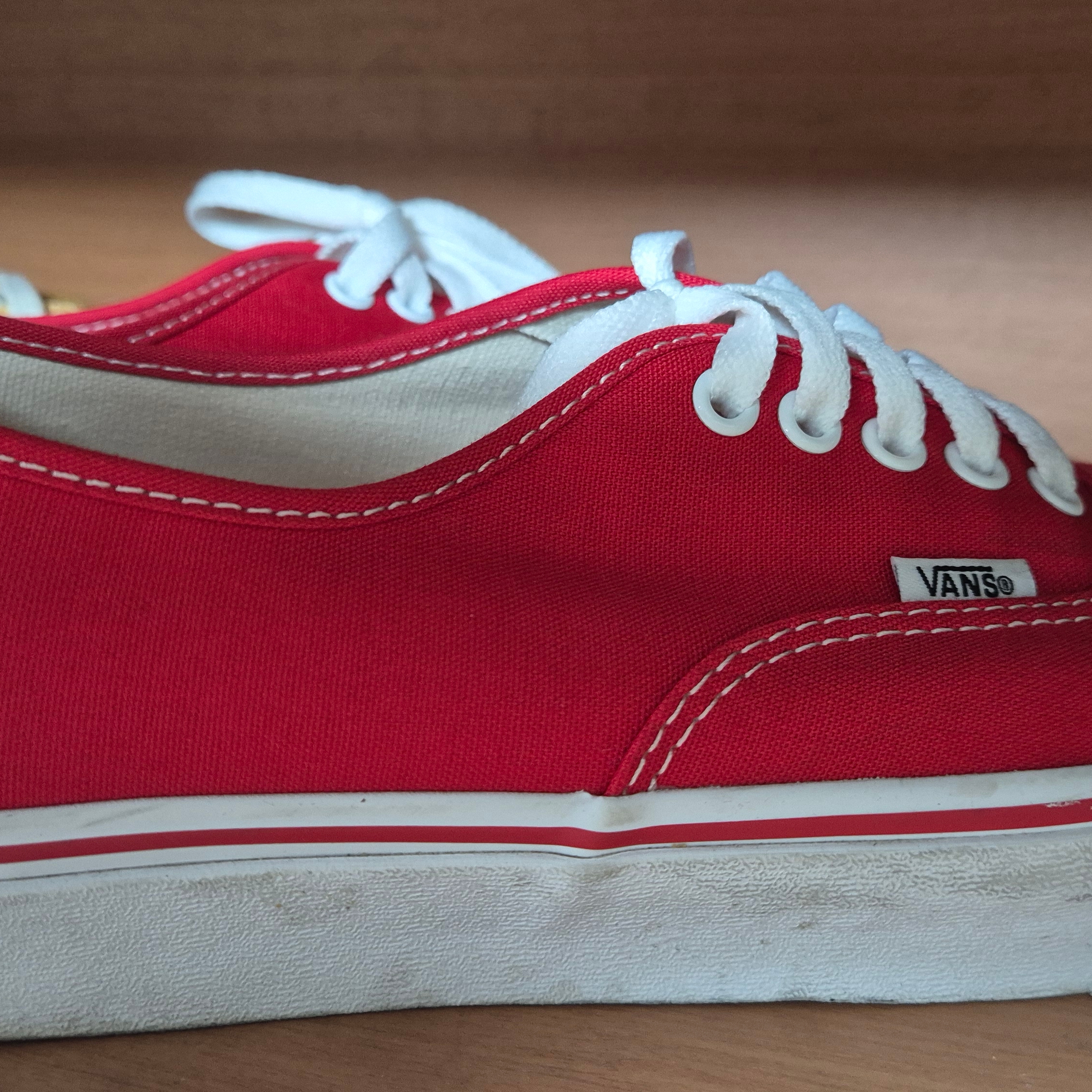Vans Authentic Red 착용 스타일