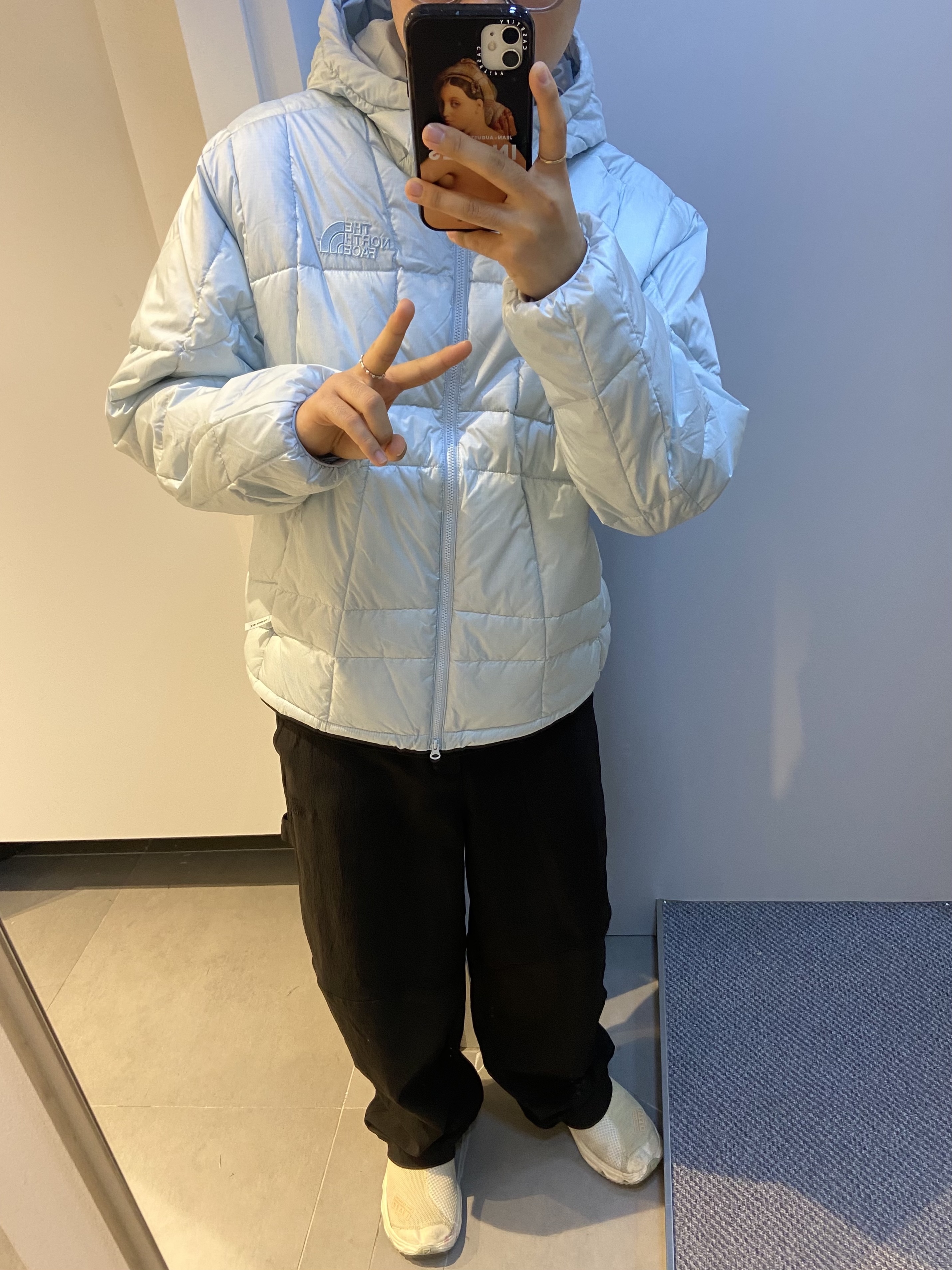 Salomon RX Moc 3.0 Vanilla Ice, The North Face Carpenter Bermuda Shorts Dark Gray 착용 스타일 - 2