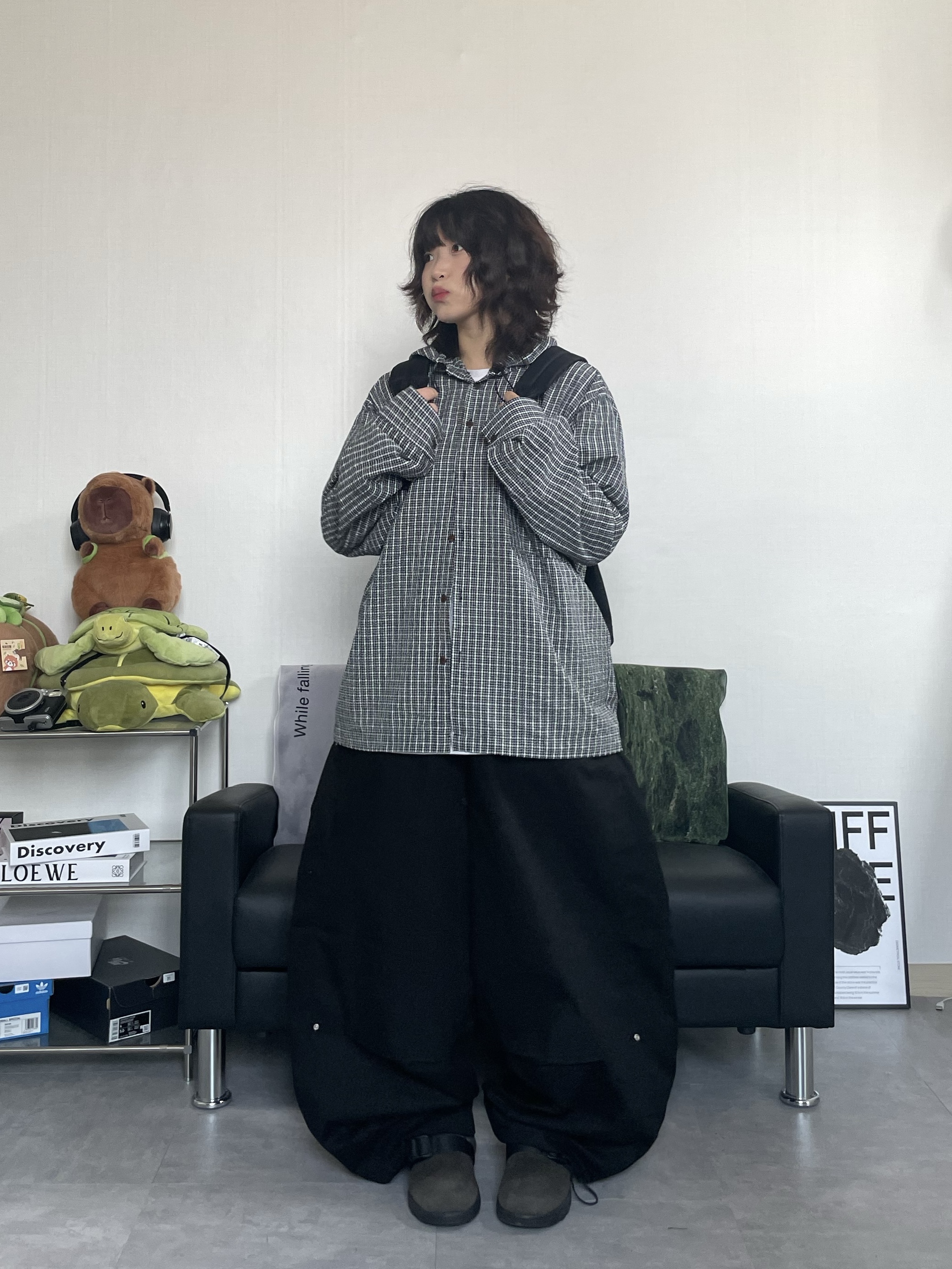 Adidas Superstar Core Black White, CDG Backpack Black 착용 스타일 - 2