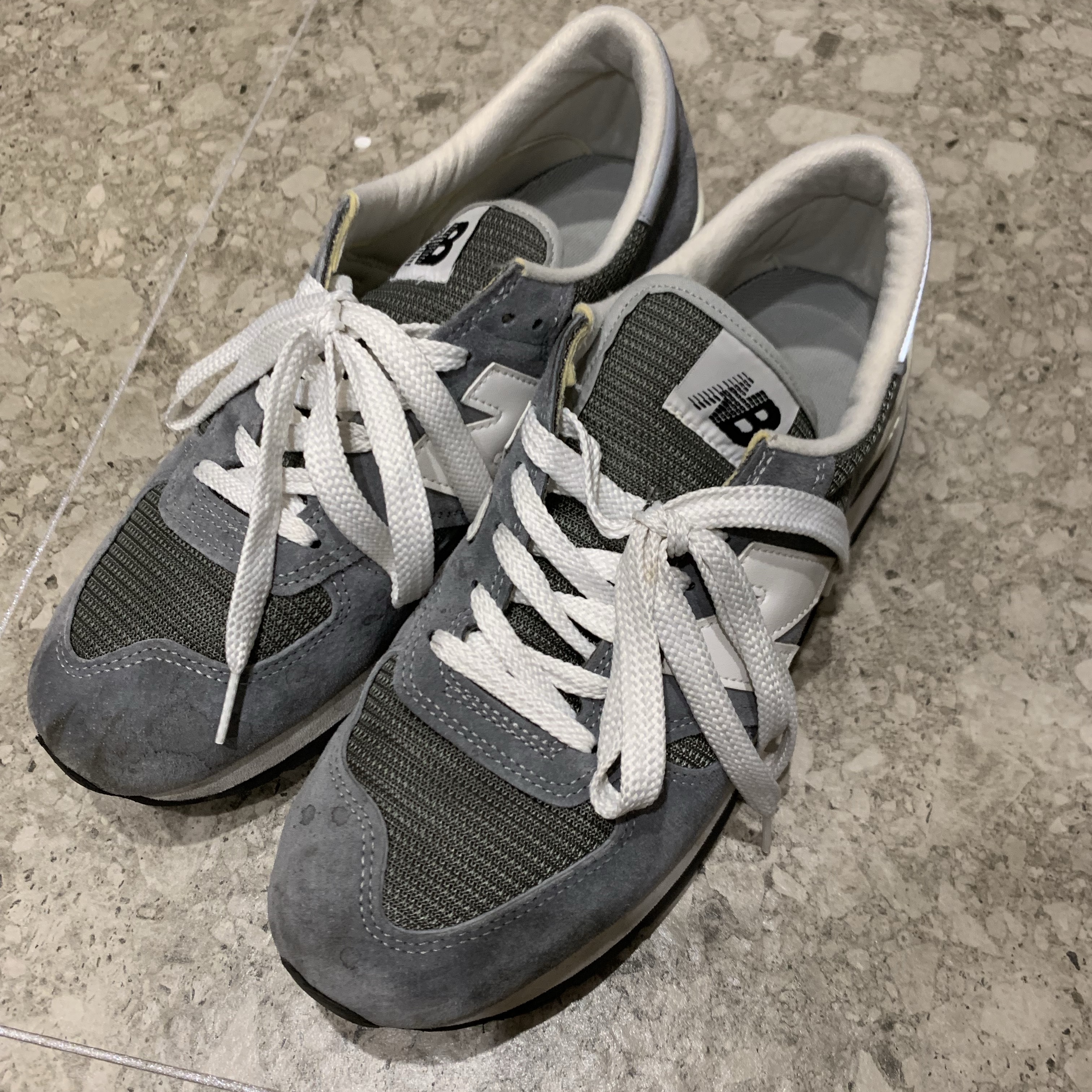 New Balance 990v1 Made in USA Grey White 착용 스타일
