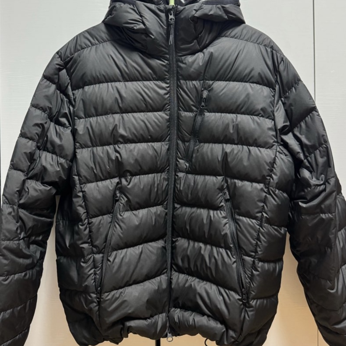 Musinsa Standard City Leisure Hooded Light Down Jacket Black 착용 스타일