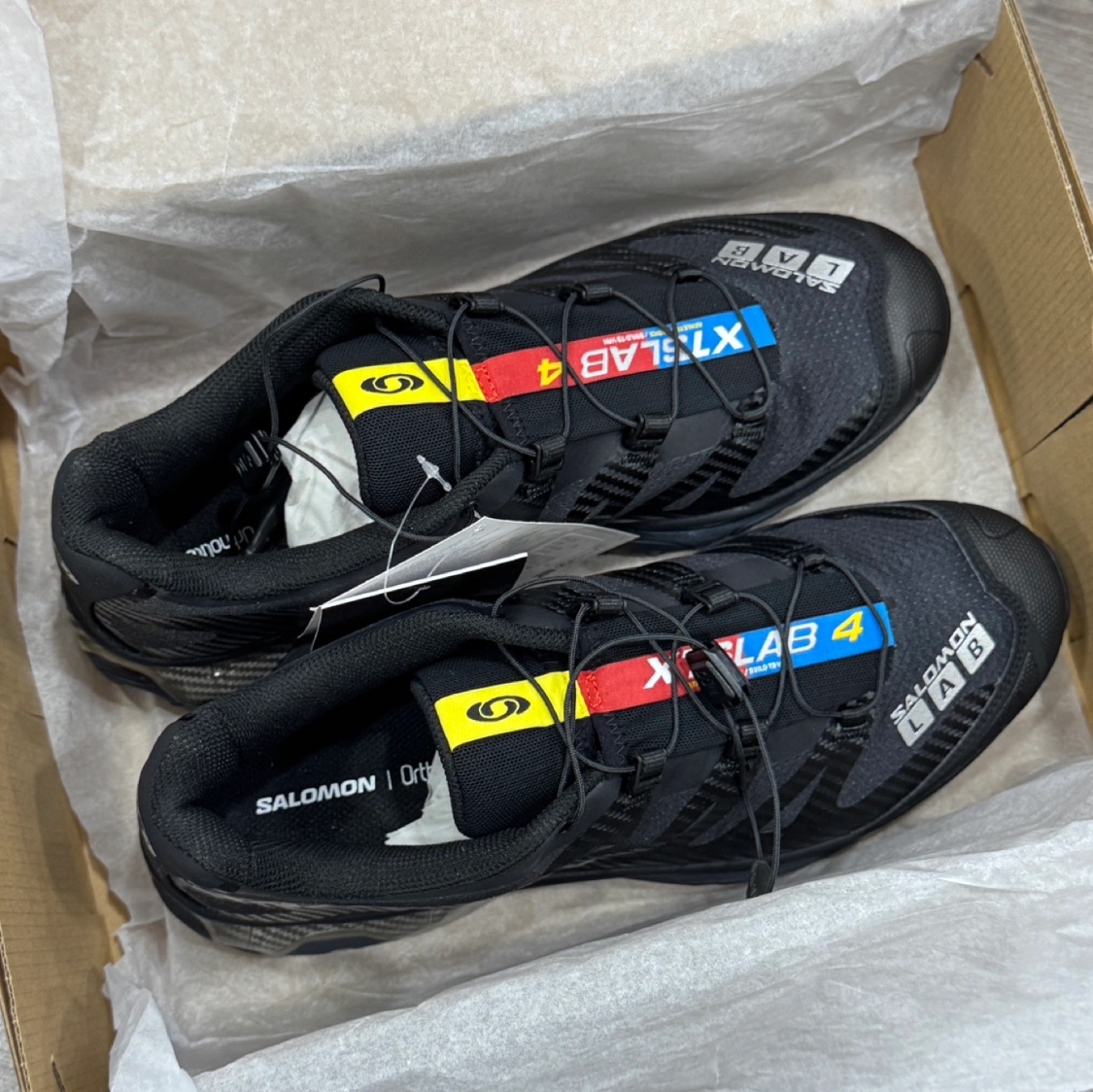 Salomon XT-4 Black Silver Metallic 착용 스타일