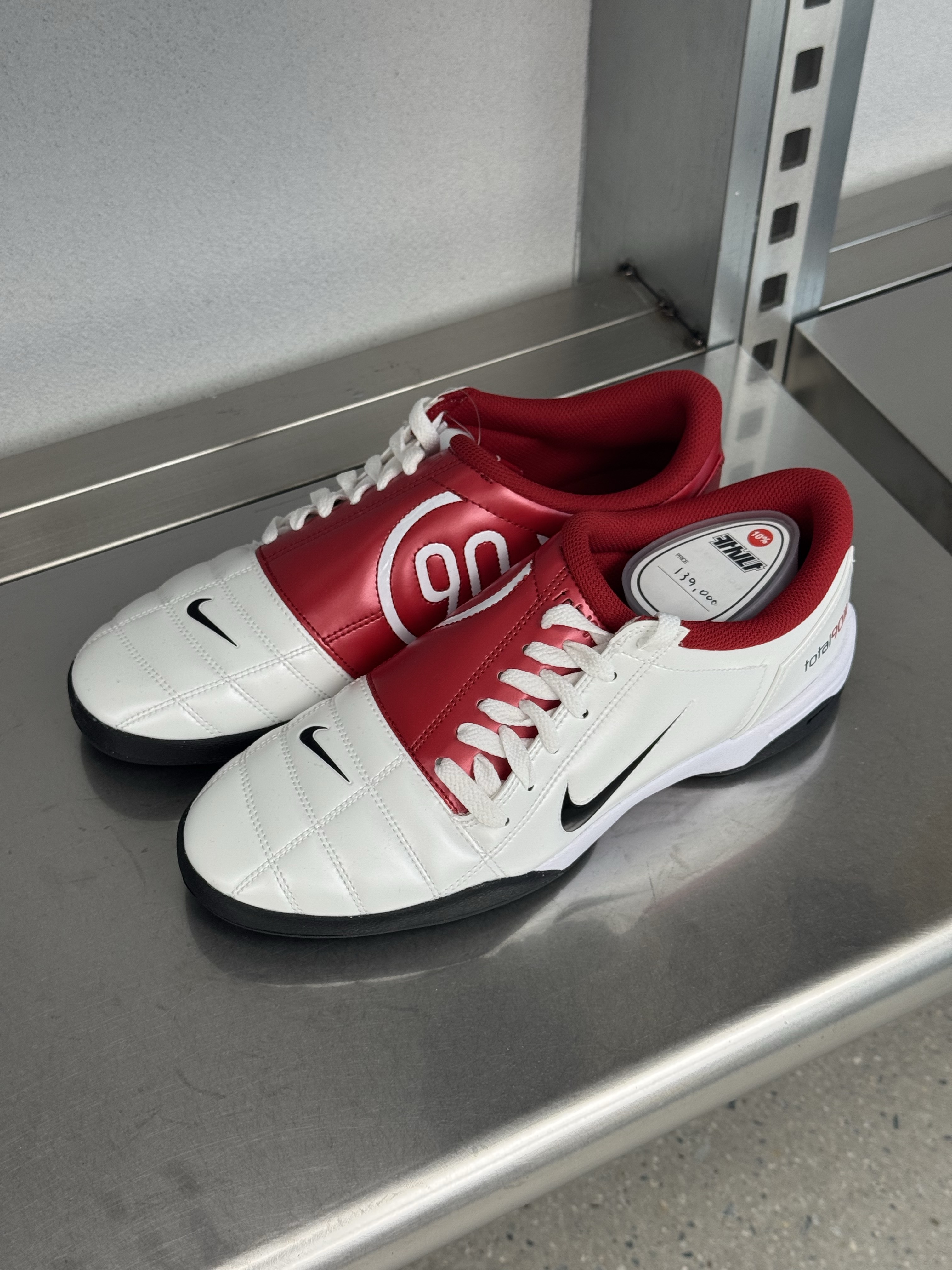 Nike Total 90 III SP White Gym Red 착용 스타일 - 6