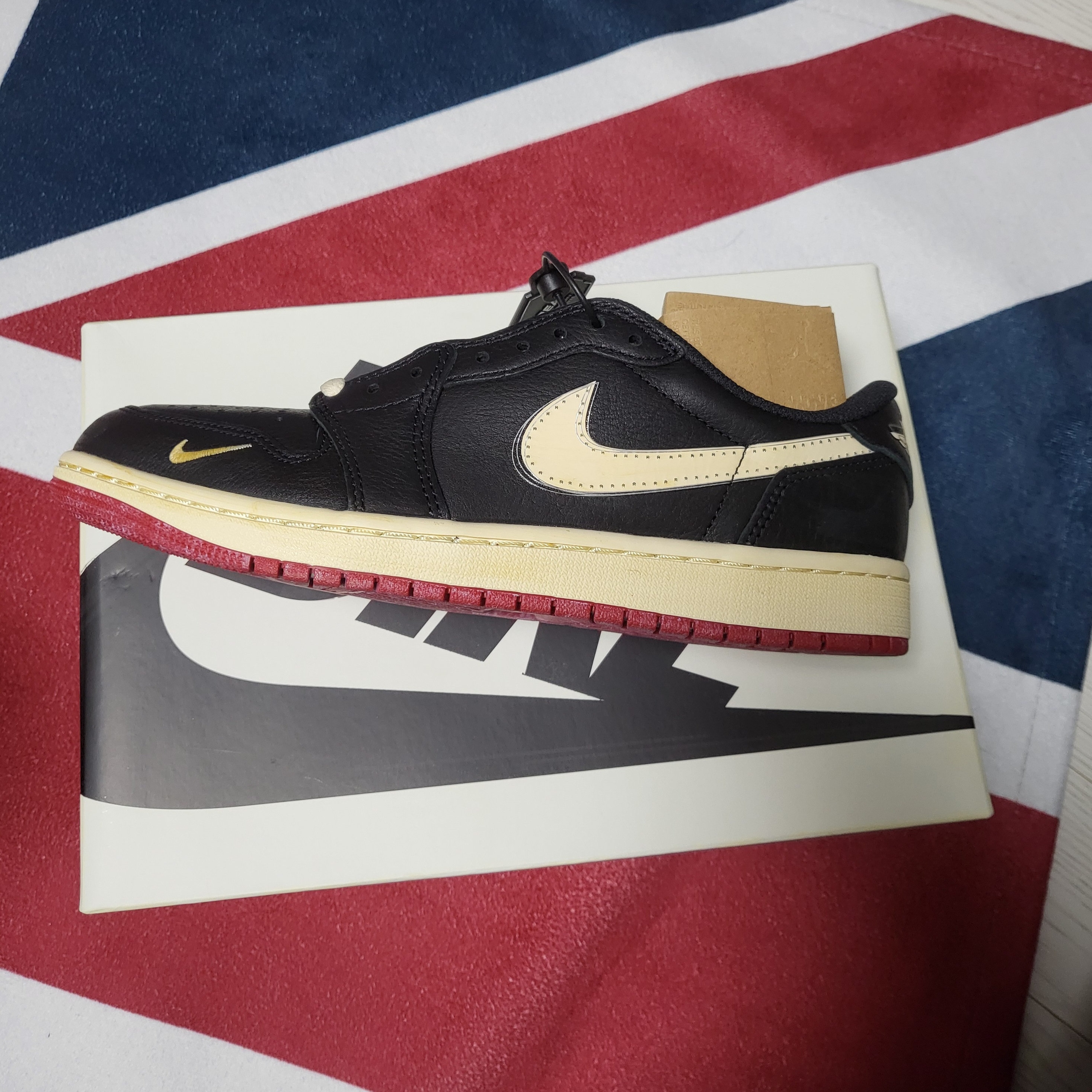 Jordan 1 x Nigel Sylvester Retro Low OG Better With Time 착용 스타일 - 5