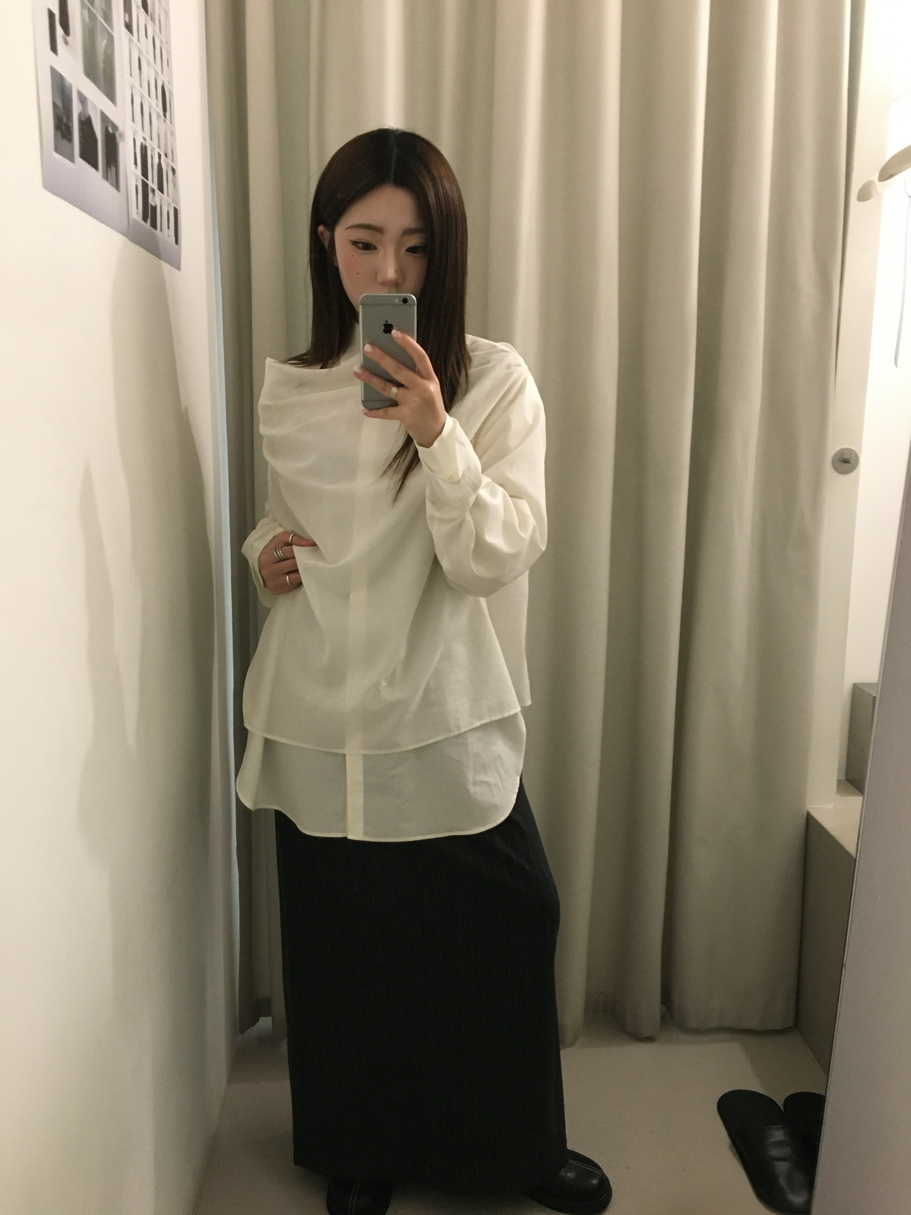 Amomento Women Curved Silhouette Pants Black - 25SS 착용 스타일 - 3