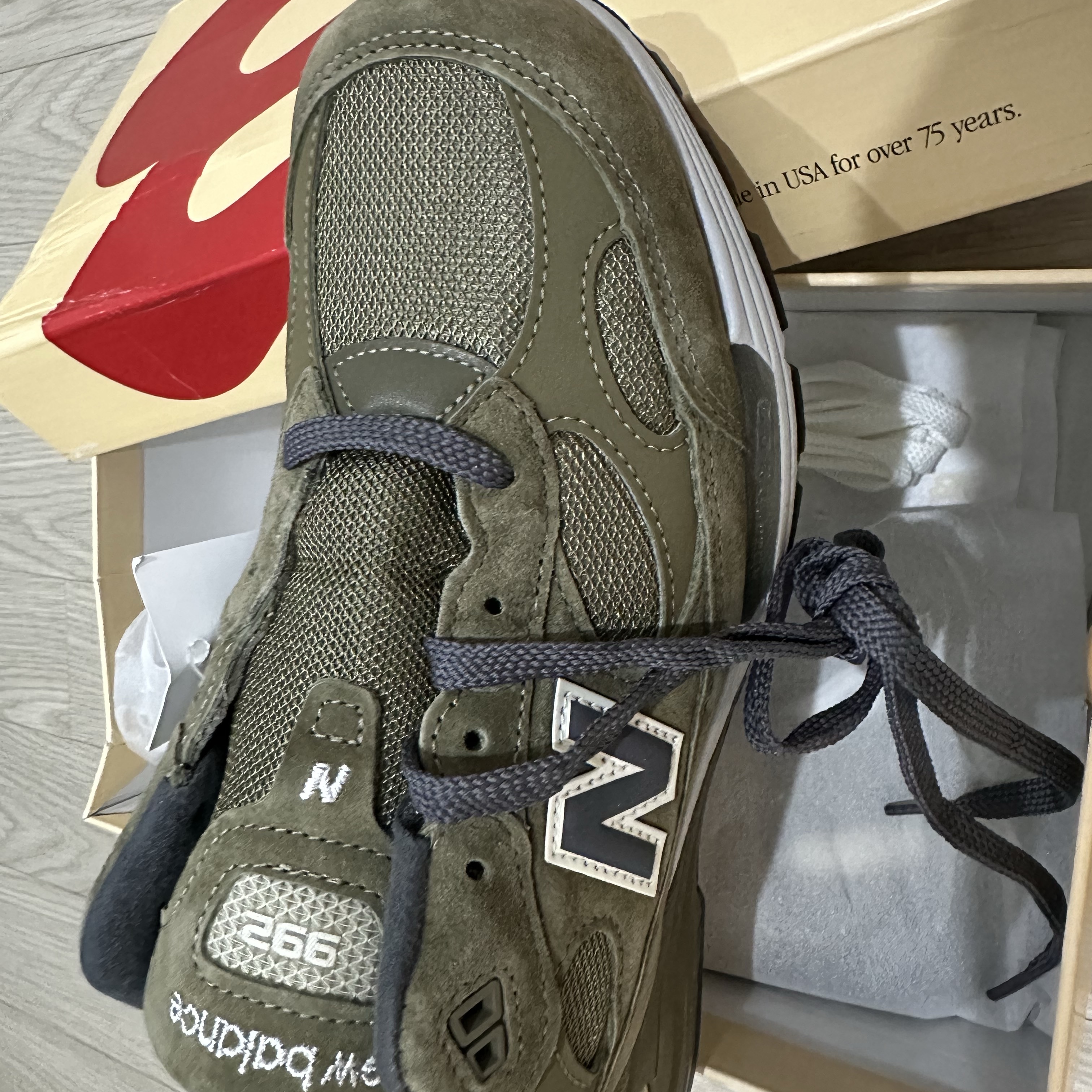 New Balance 992 Made in USA Dark Camo Covert Green - D Standard 착용 스타일