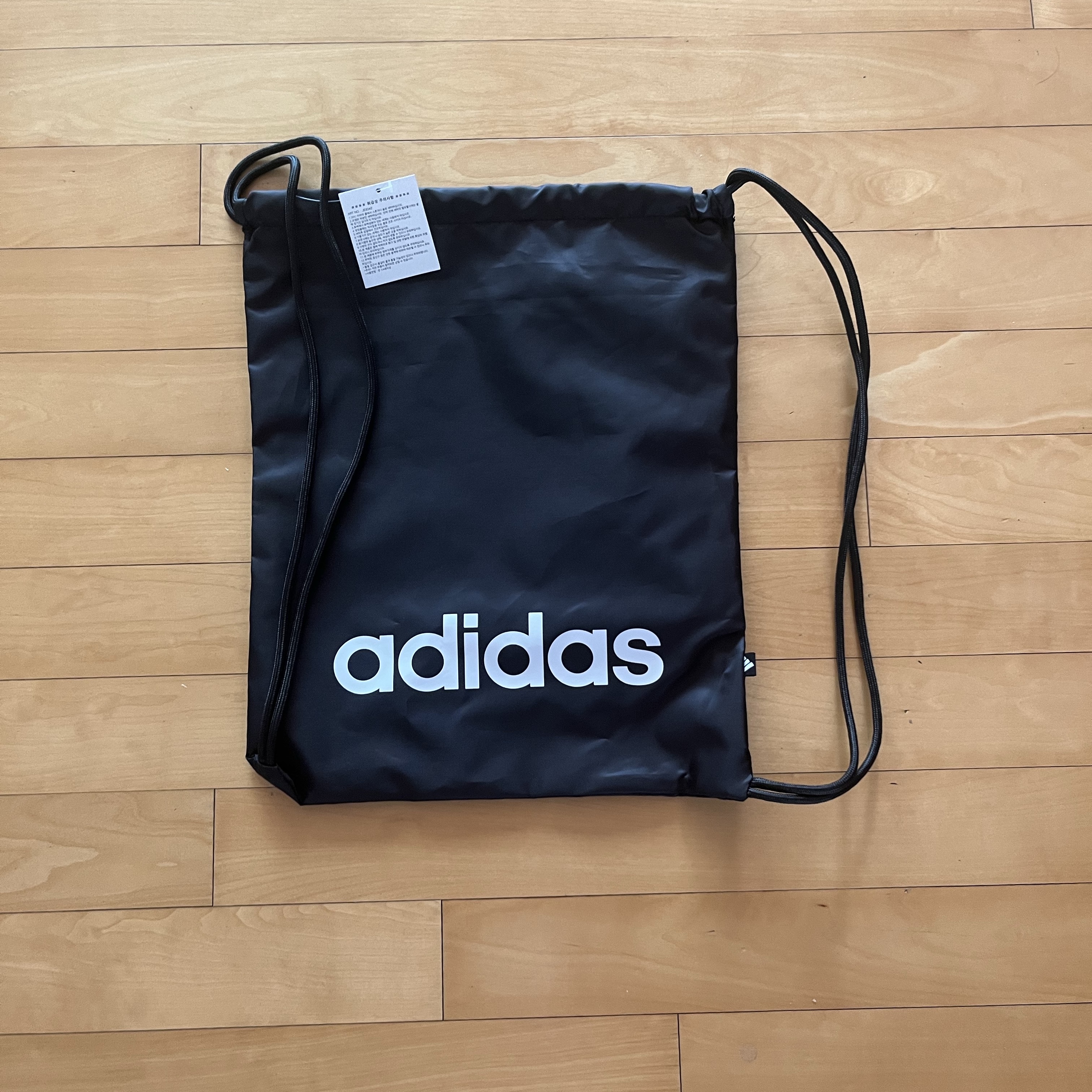 Adidas Linear Gym Sack Black White 착용 스타일