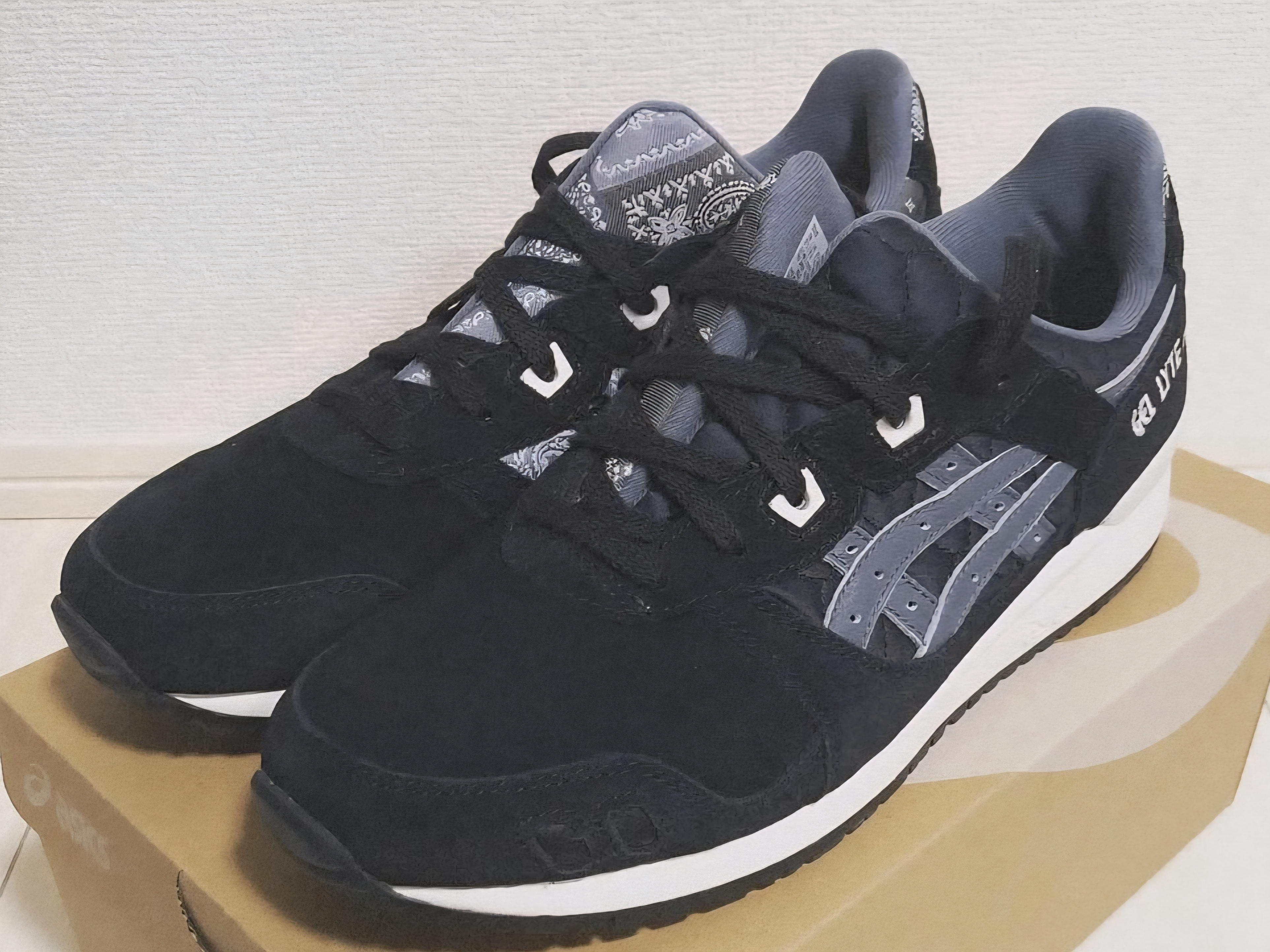 Asics Gel-Lyte III OG Black Cream 착용 스타일
