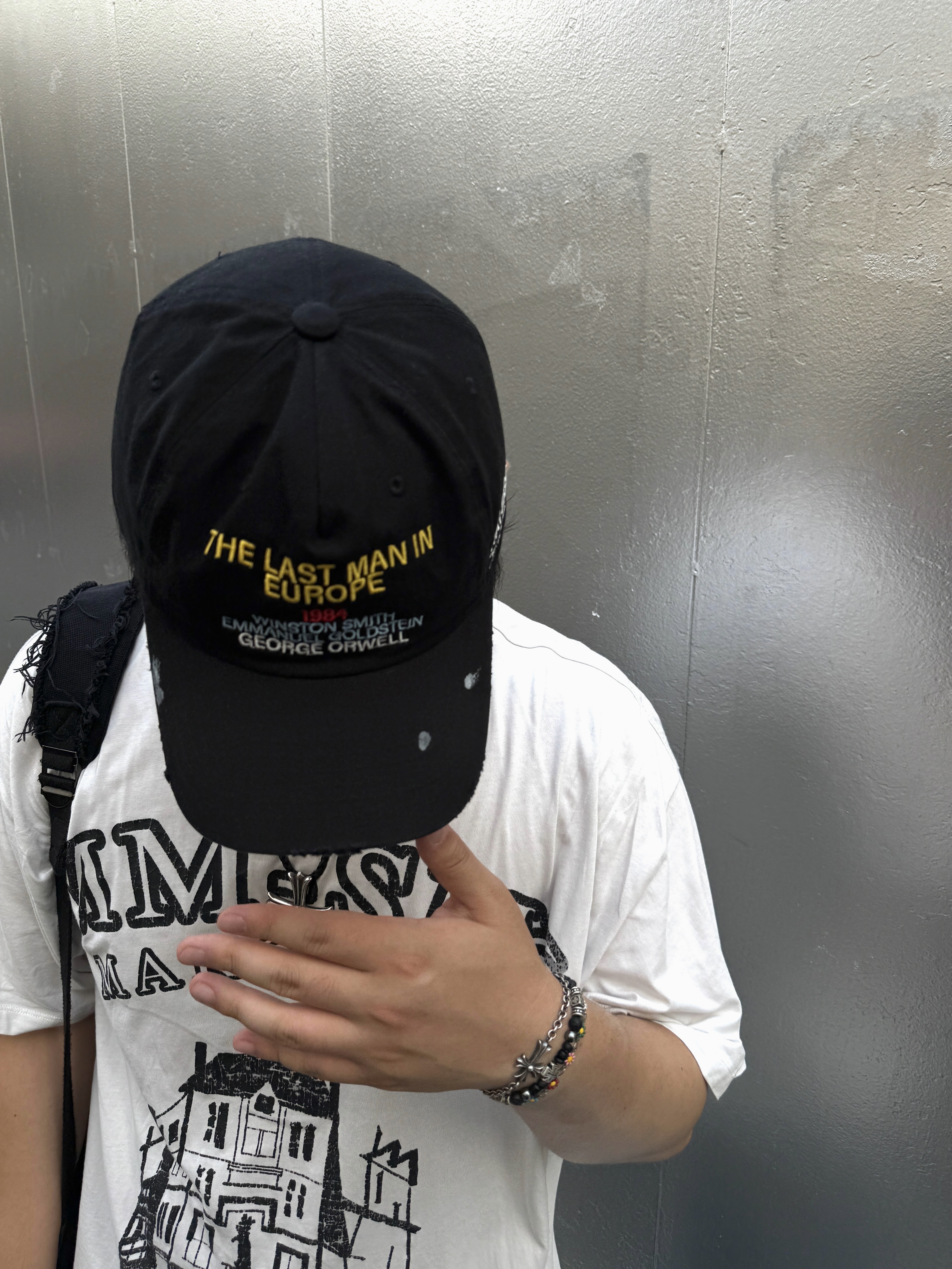NOD 1984 5-panel Ball Cap Black, NOD Wide Baggy Denim pants Light blue 착용 스타일 - 3