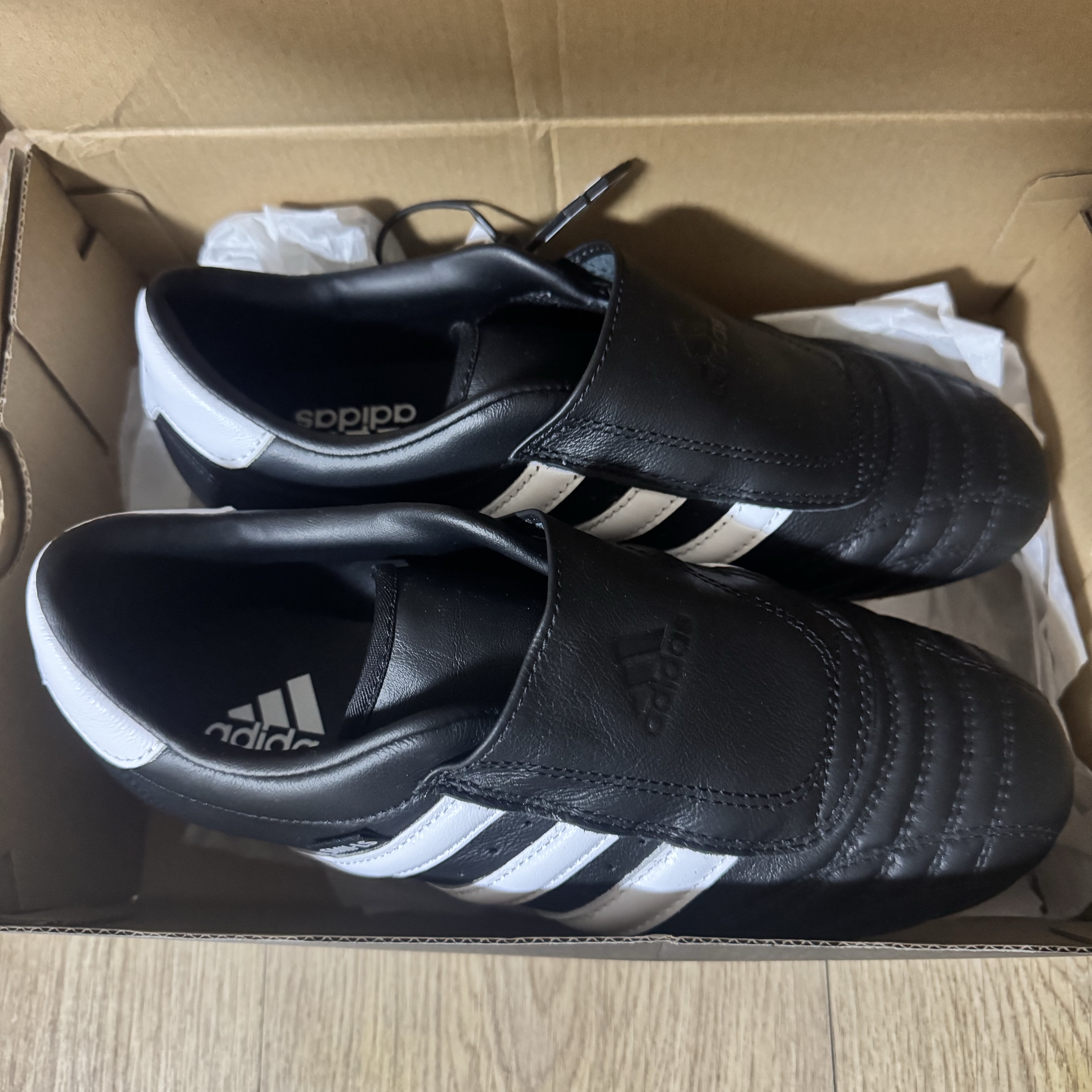 (W) Adidas Taekwondo Core Black Cloud White 착용 스타일