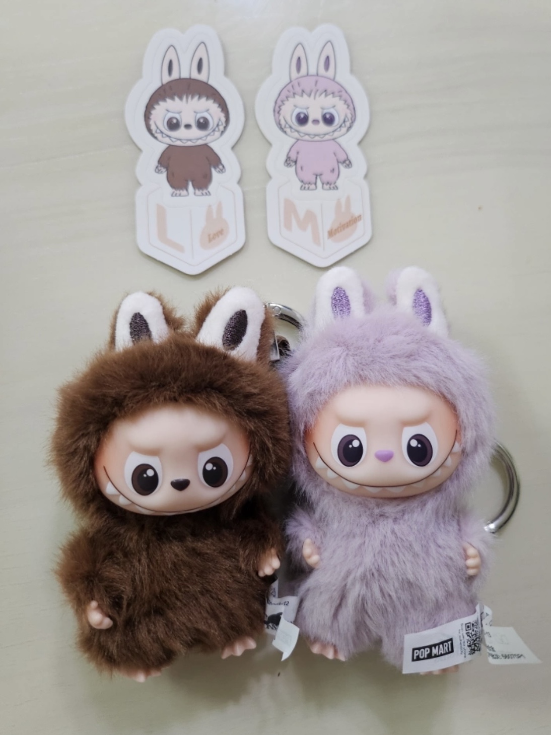 Pop Mart Labubu The Monsters Pin For Love Series Vinyl Plush Pendant (N-Z) & (Opened Case) 착용 스타일