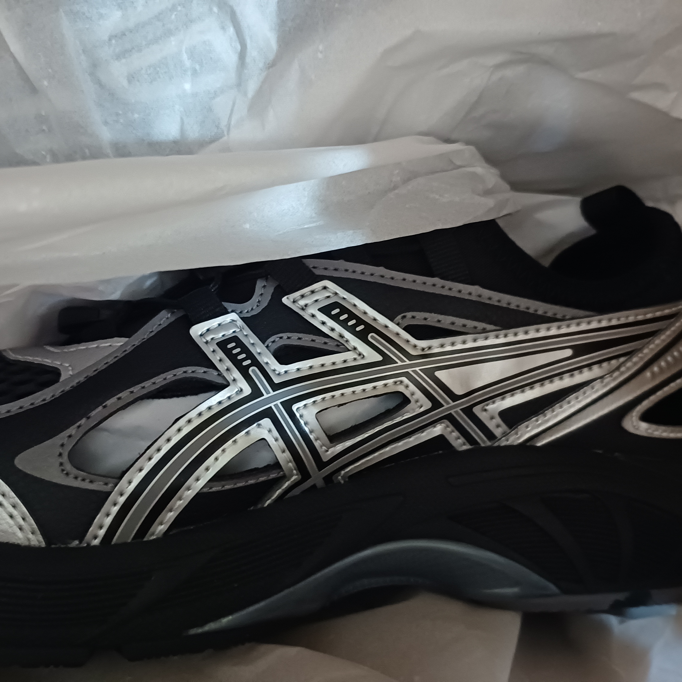 Asics GT-2160 Breeze Black Pure Silver 착용 스타일