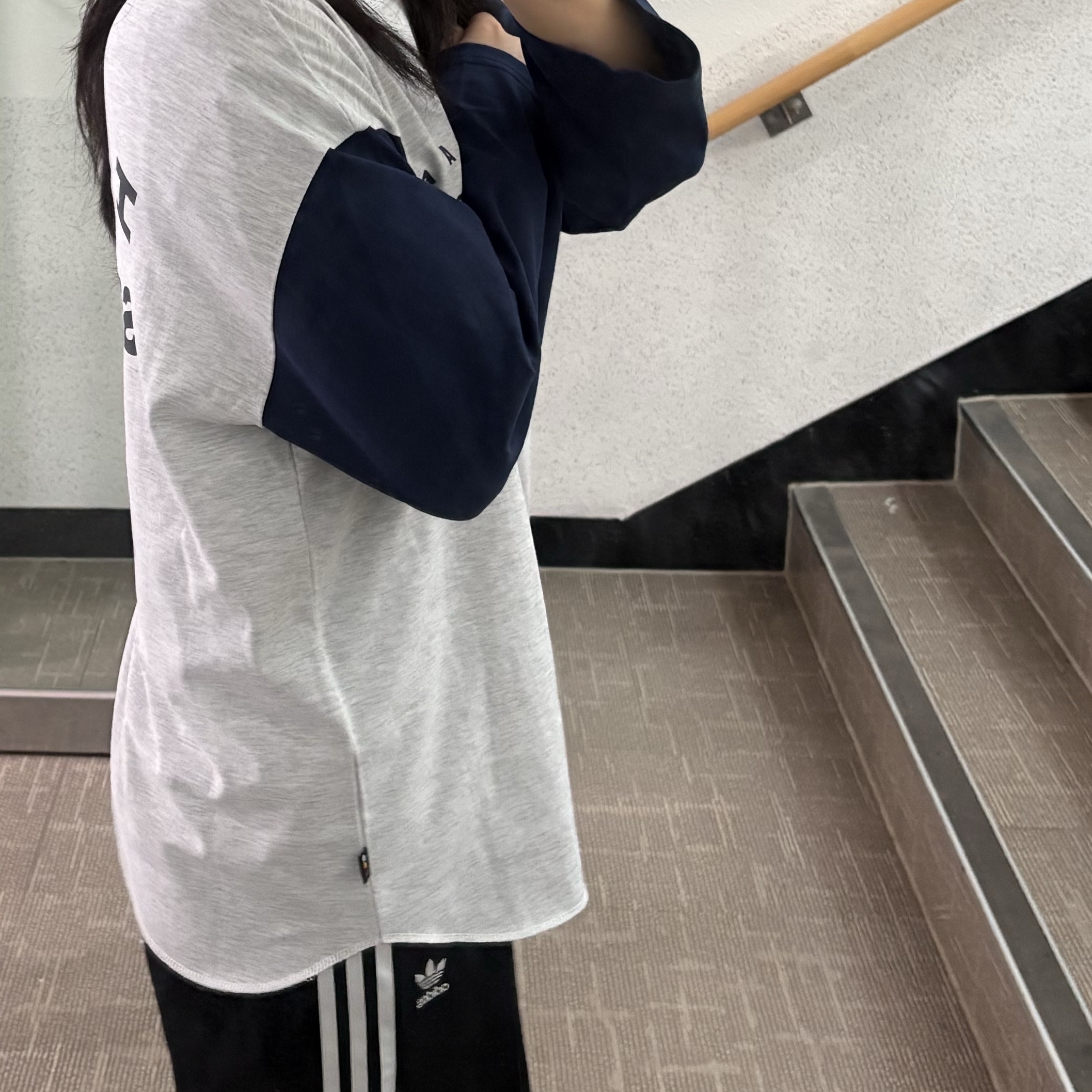 IAB Studio 3/4 Sleeve T-shirt Gray Navy 착용 스타일