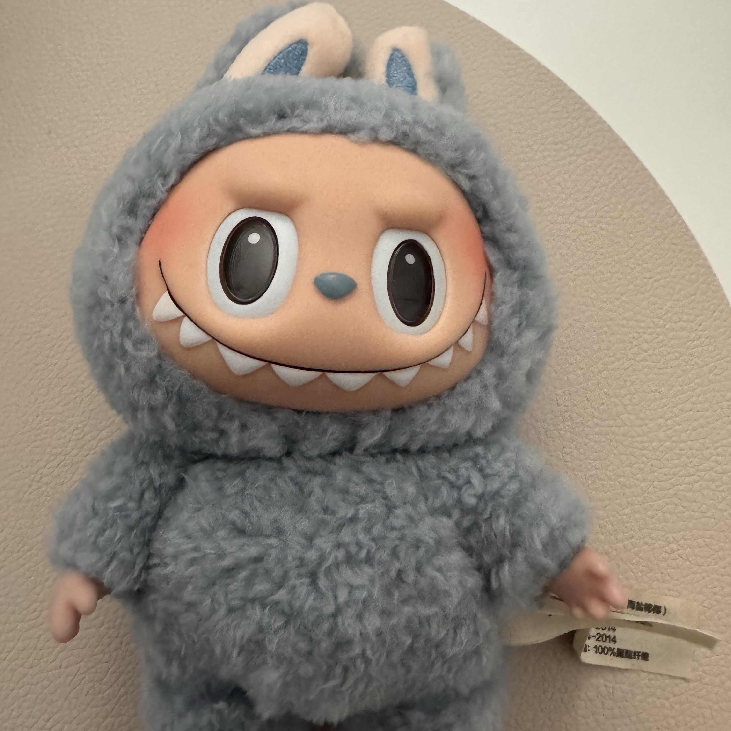 Pop Mart The Monsters Labubu Tasty Macarons Series Sealed Case (1 Blind Box) 착용 스타일 - 1
