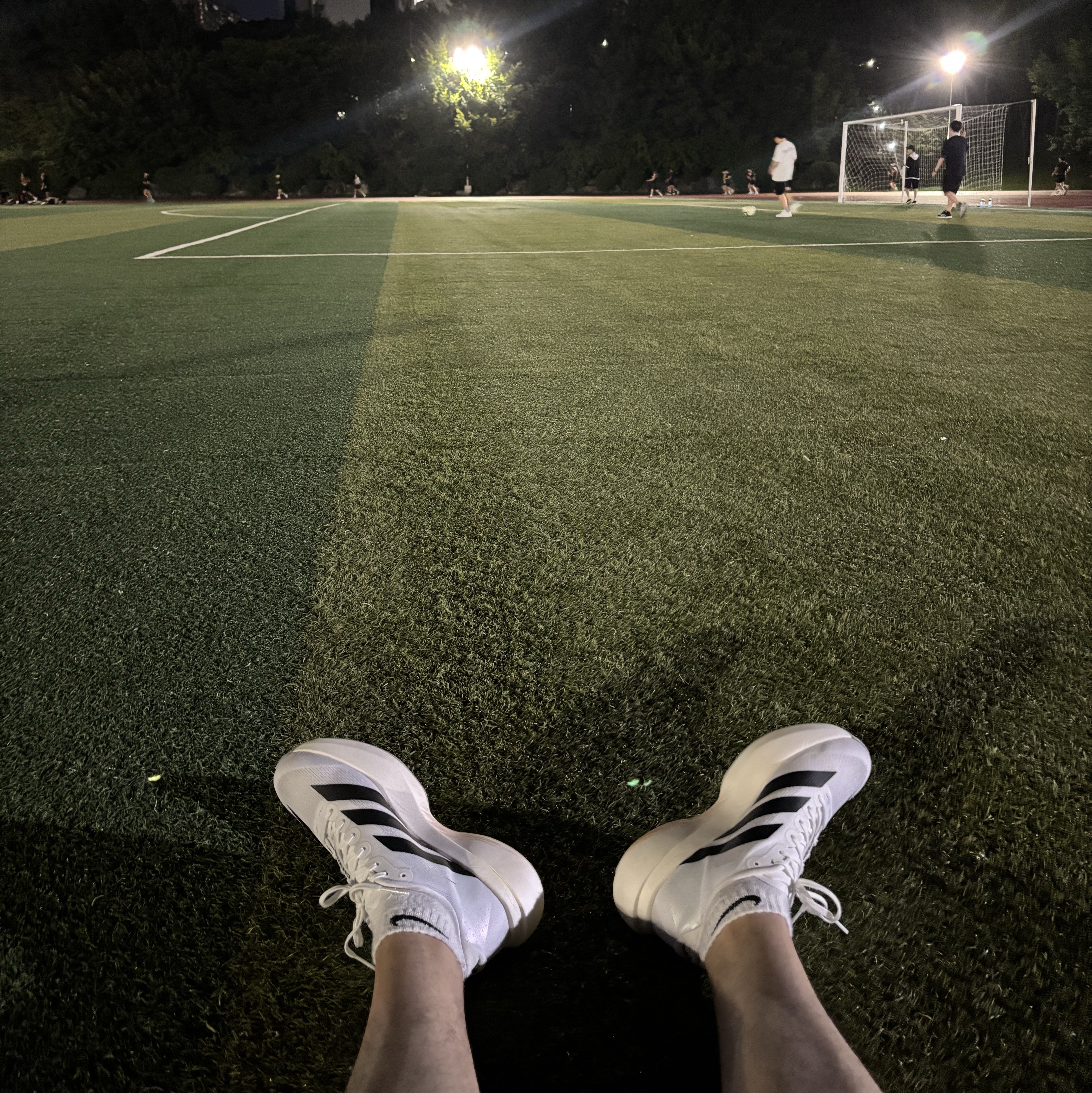 Adidas Adizero EVO SL Cloud White Core Black 착용 스타일