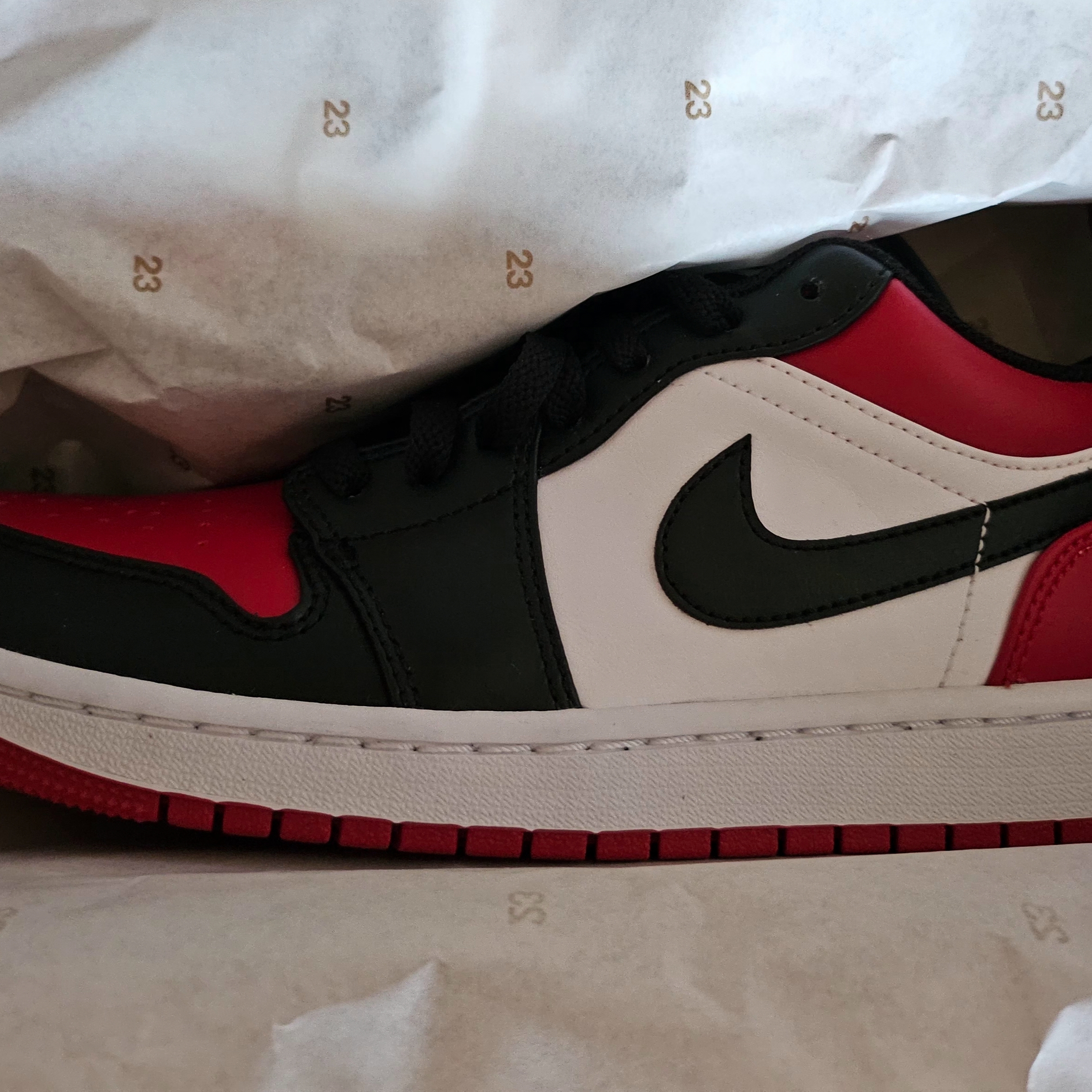 Jordan 1 Low Bred Toe 착용 스타일