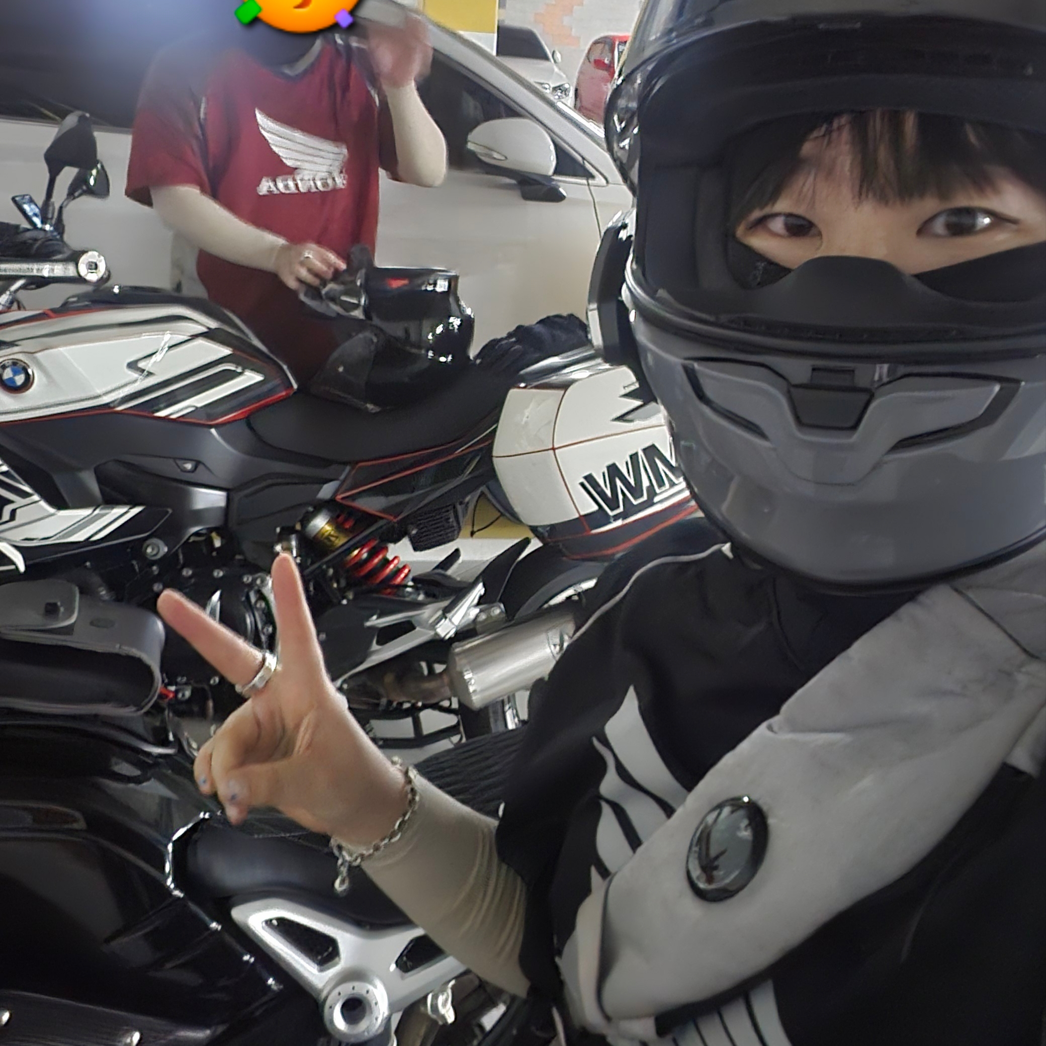 Honda Speed Track Nylon T-Shirt Red, [KREAM 단독] Honda Mesh Jersey V Neck Short Sleeve Black 착용 스타일 - 1