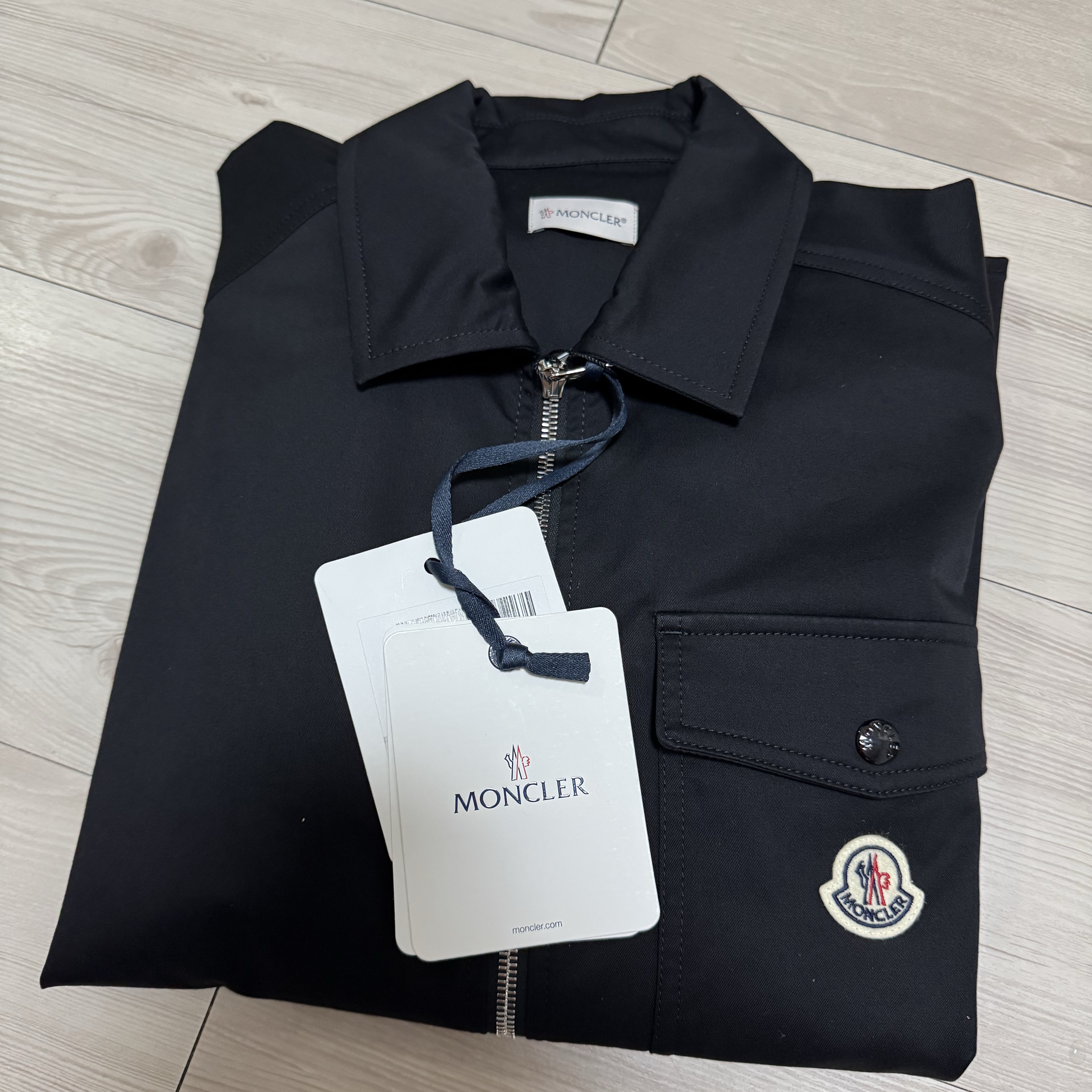 Moncler Cotton Gabardine Zip Up Shirt Jacket Black - 25SS 착용 스타일