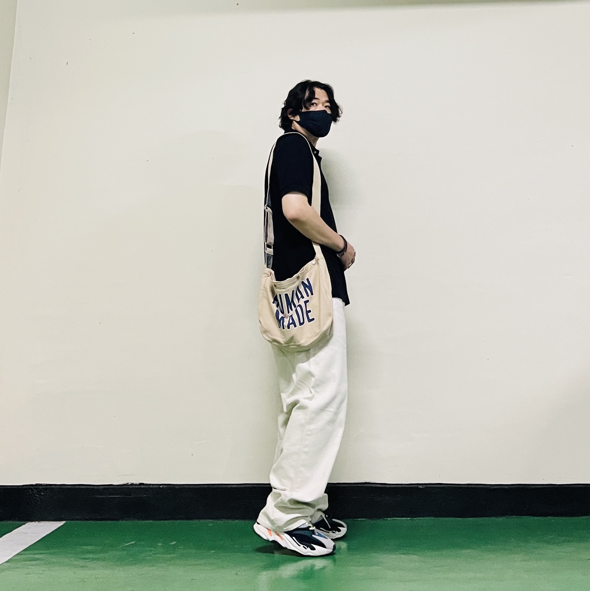 Stussy Washed Canvas Big OL' Jean Washed Vintage Natural, Human Made Paperboy Bag Beige 착용 스타일 - 3