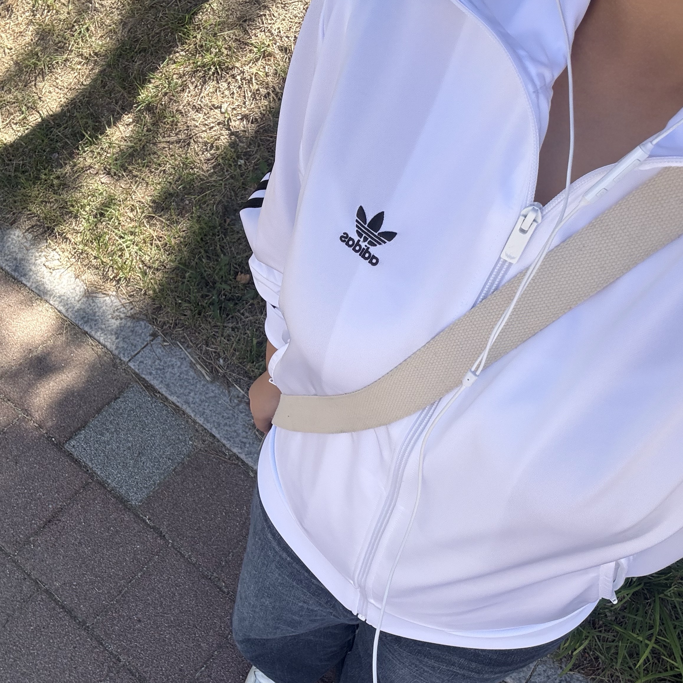 (W) Adidas Adicolor Classics Loose Firebird Track Top White - KR Sizing 착용 스타일