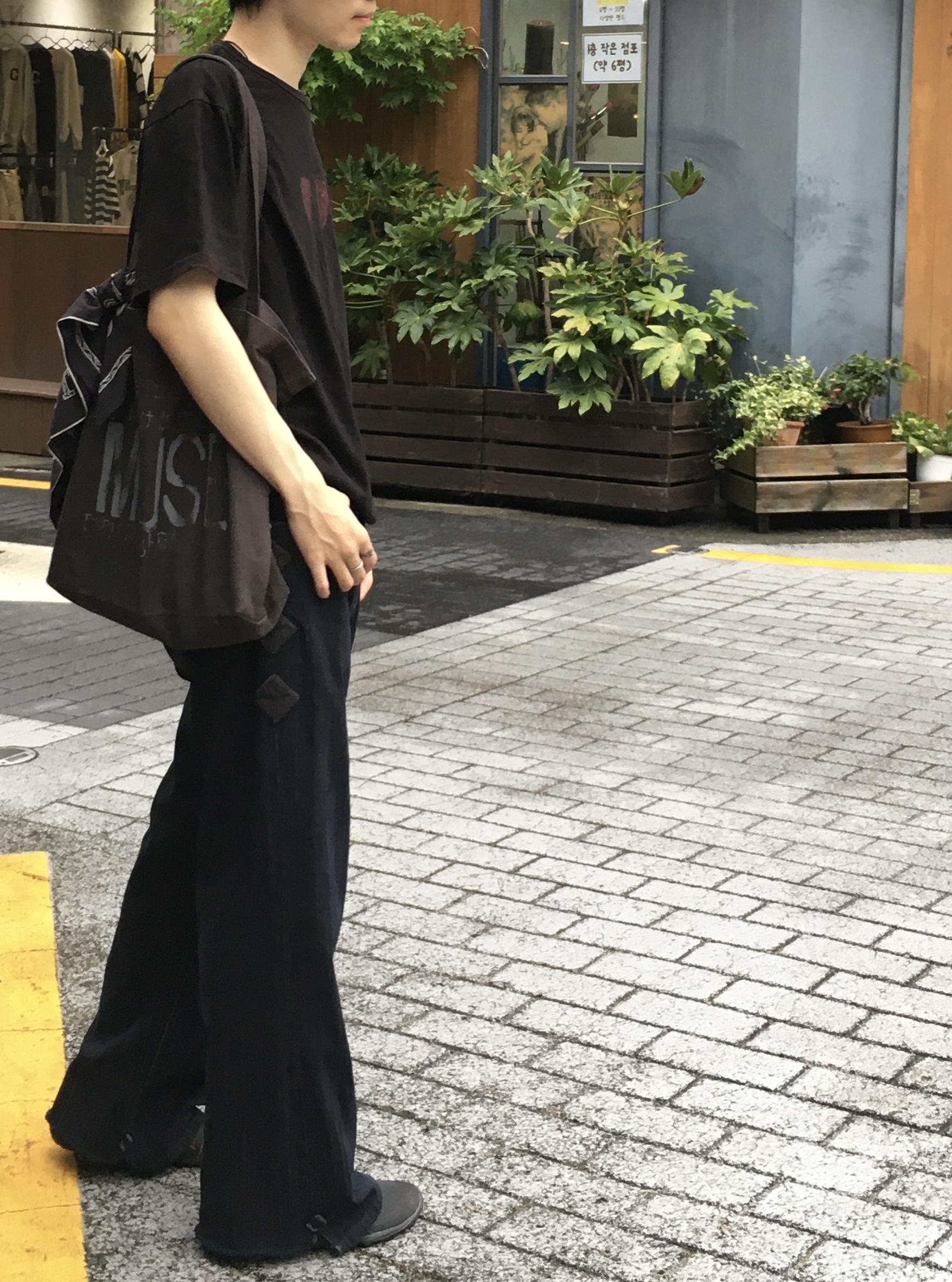 Polyteru HANK Striped Straight Denim Blue Charcoal 착용 스타일 - 1