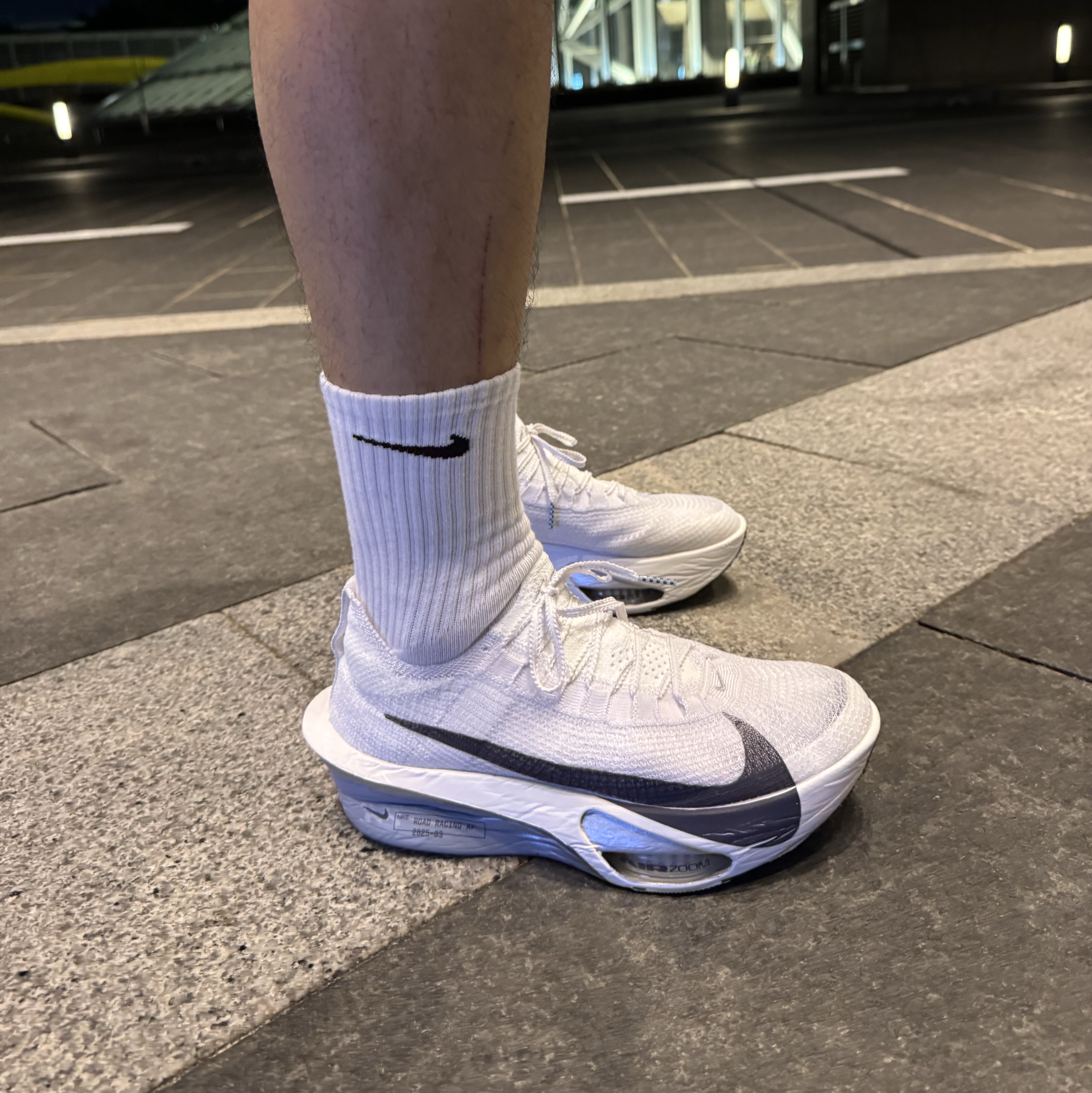 Nike Air Zoom Alphafly Next% 3 White Pure Platinum 착용 스타일