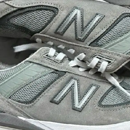New Balance 990v5 Made in USA Grey - D Standard 착용 스타일