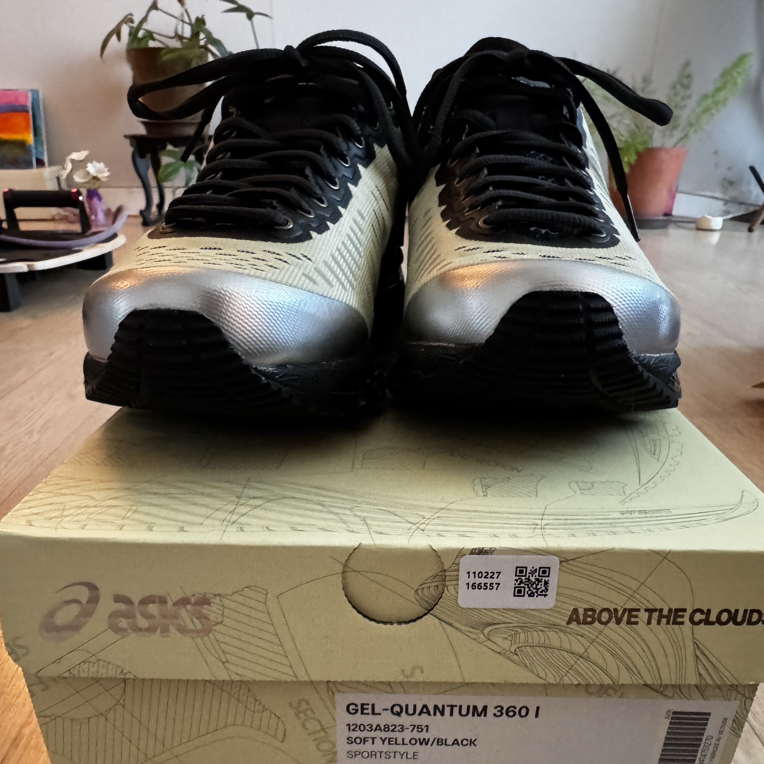 Asics x Above The Clouds Gel-Quantum 360 I Soft Yellow Black 착용 스타일 - 3