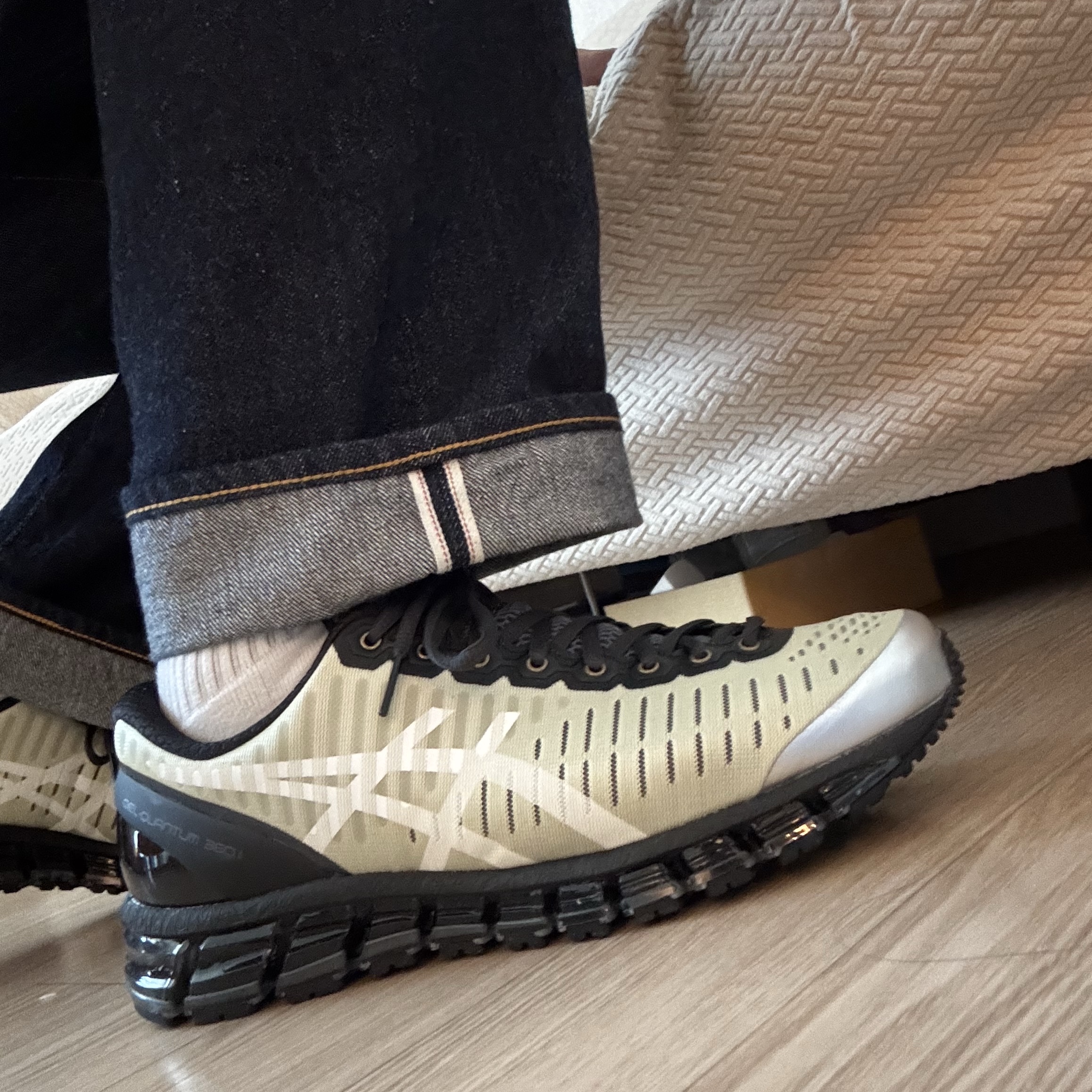 Asics x Above The Clouds Gel-Quantum 360 I Soft Yellow Black 착용 스타일 - 8