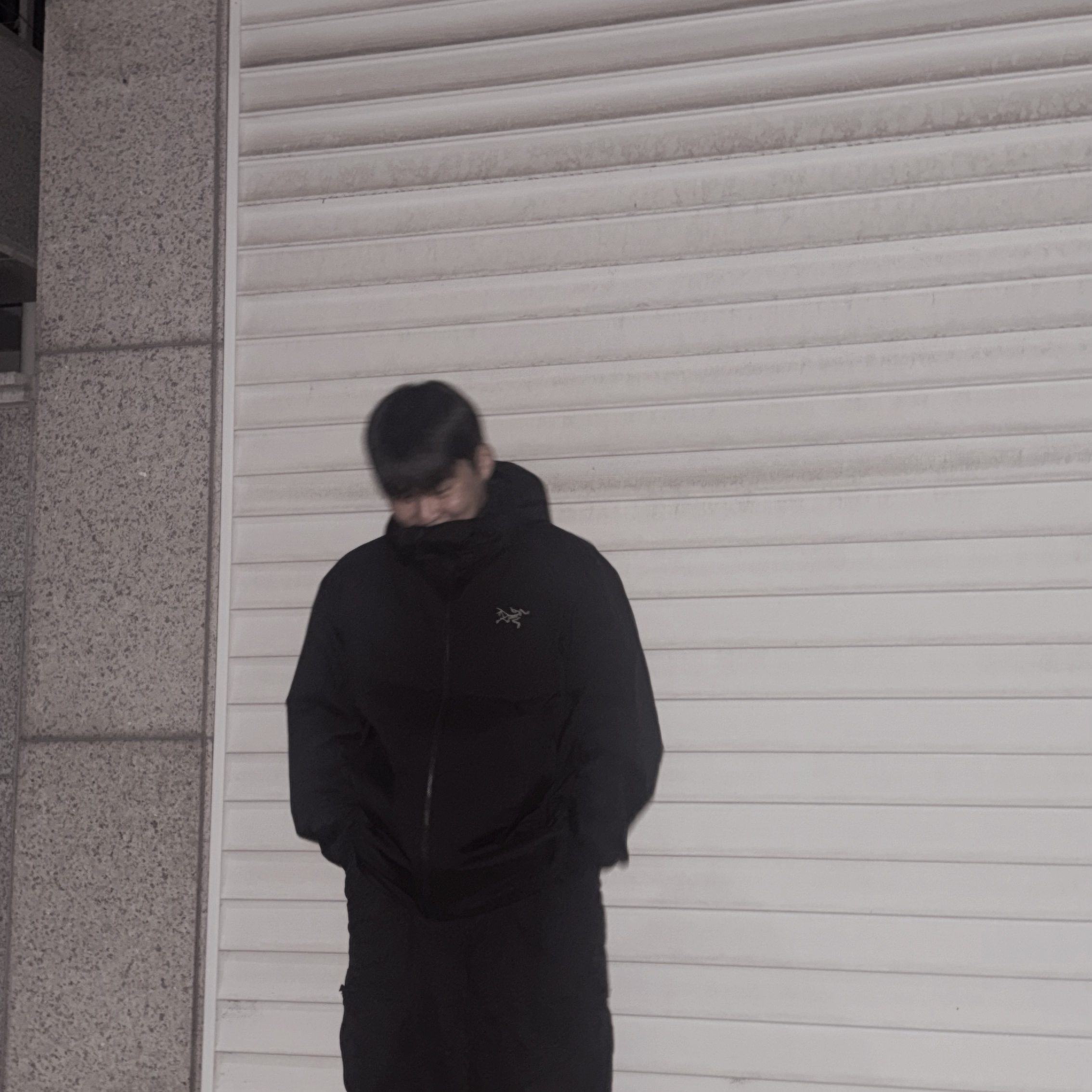 Arc'teryx Atom Hoody Black 착용 스타일