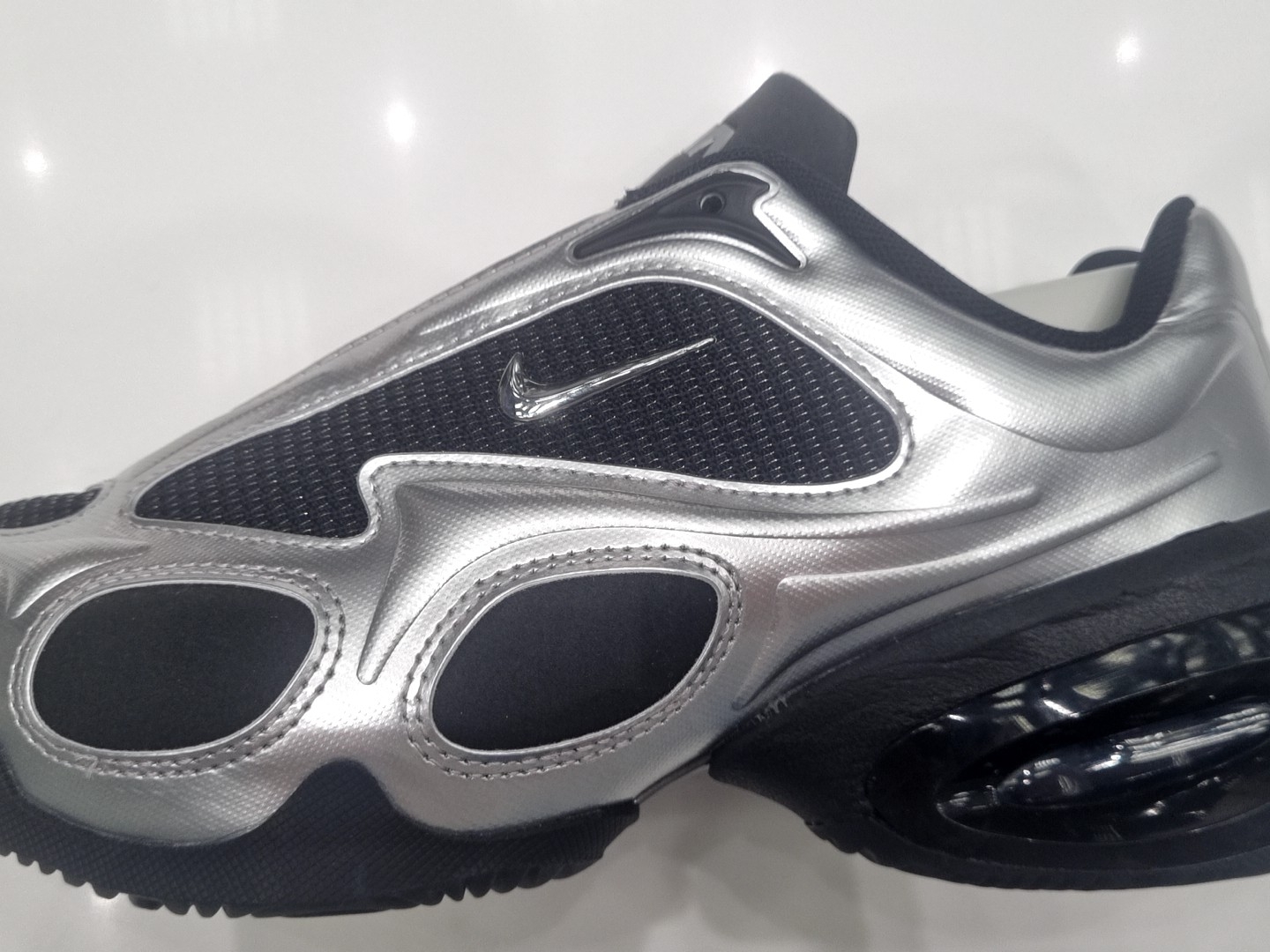 (W) Nike Air Max Muse Triple Black 착용 스타일