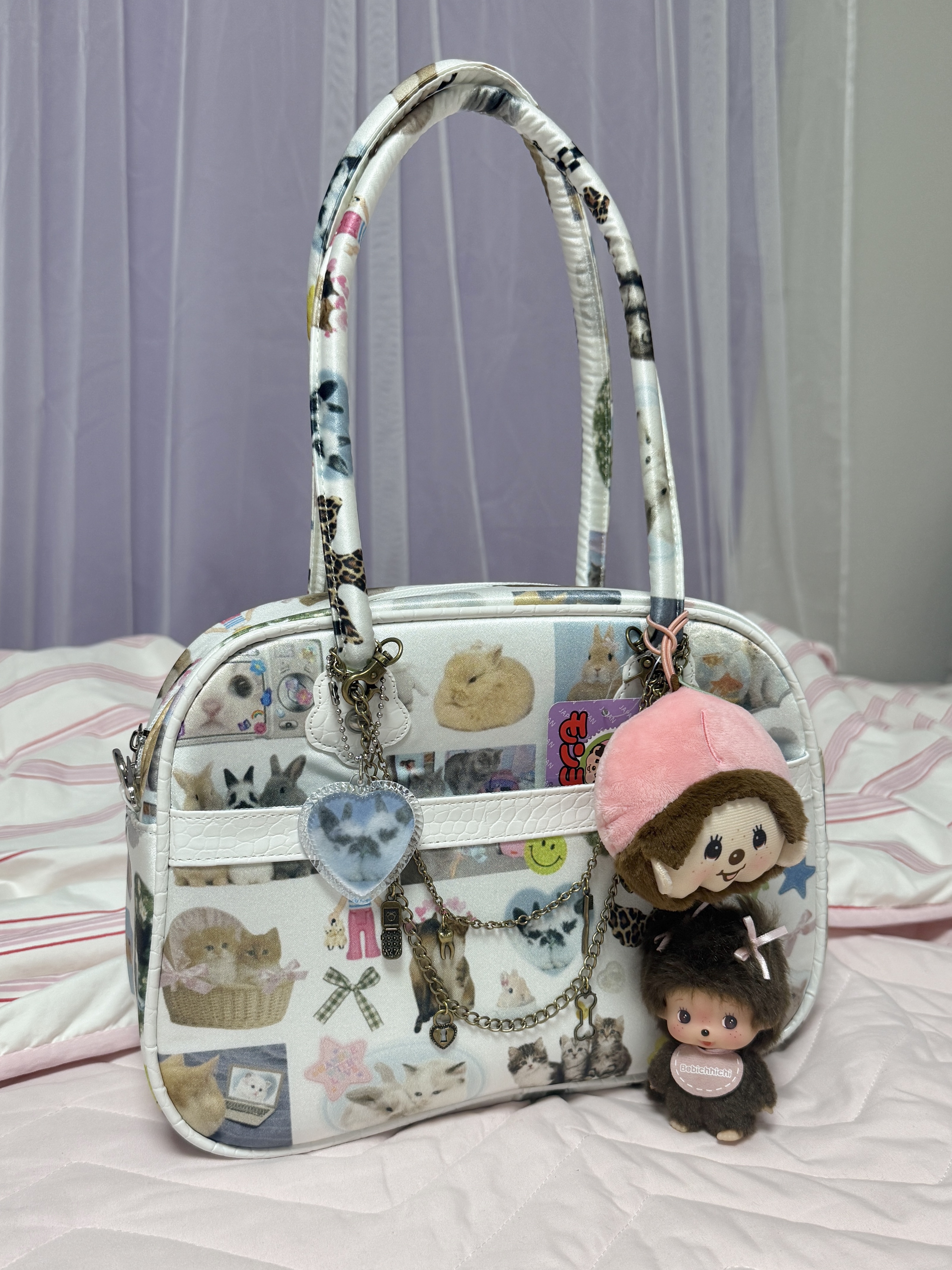 UnsteadyMarket Collage Tote Bag, Monchhichi Bebichhichi Bighead SS Girl Key Chain Pink 착용 스타일