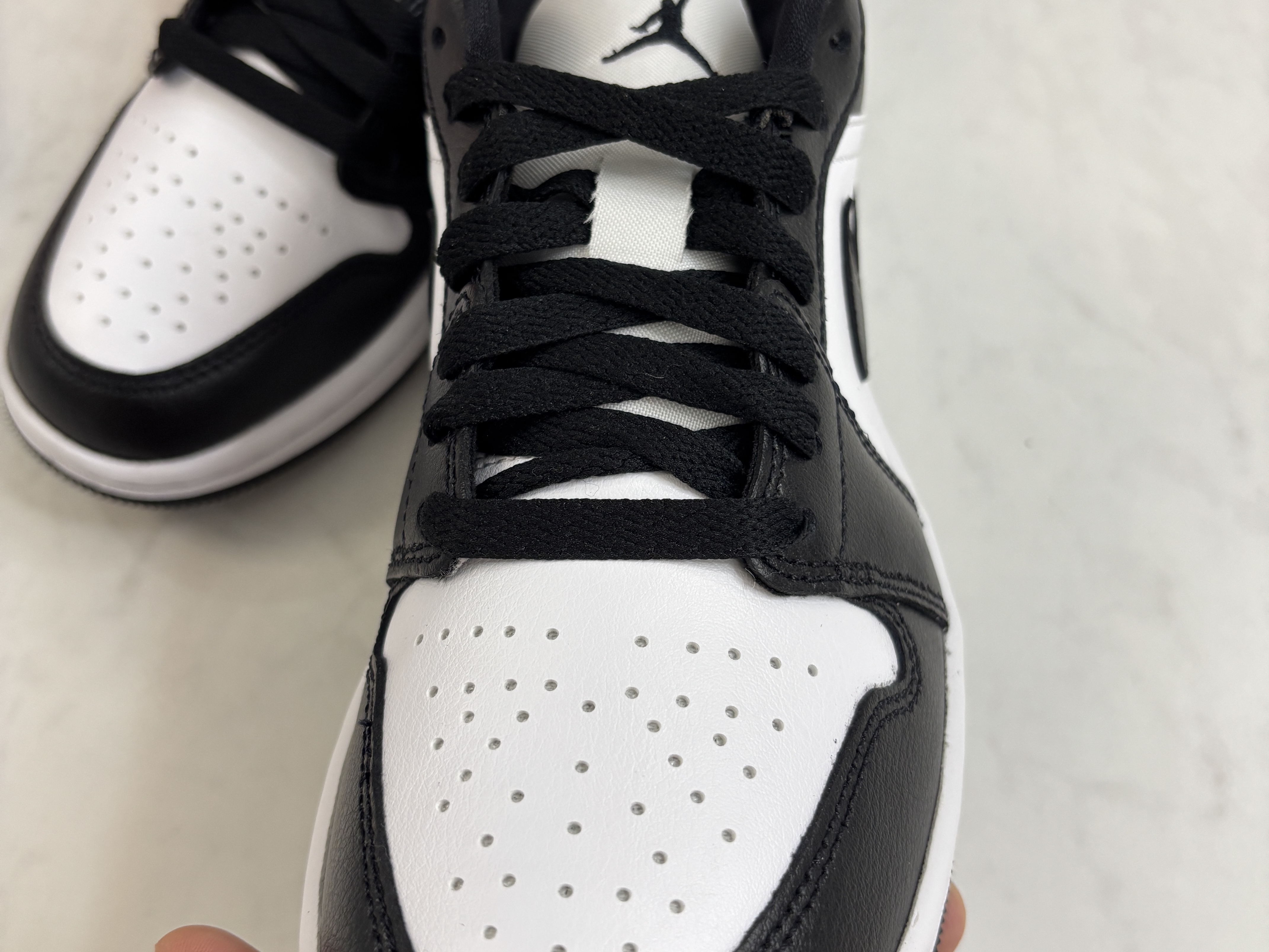 (W) Jordan 1 Low Black and White 착용 스타일 - 3