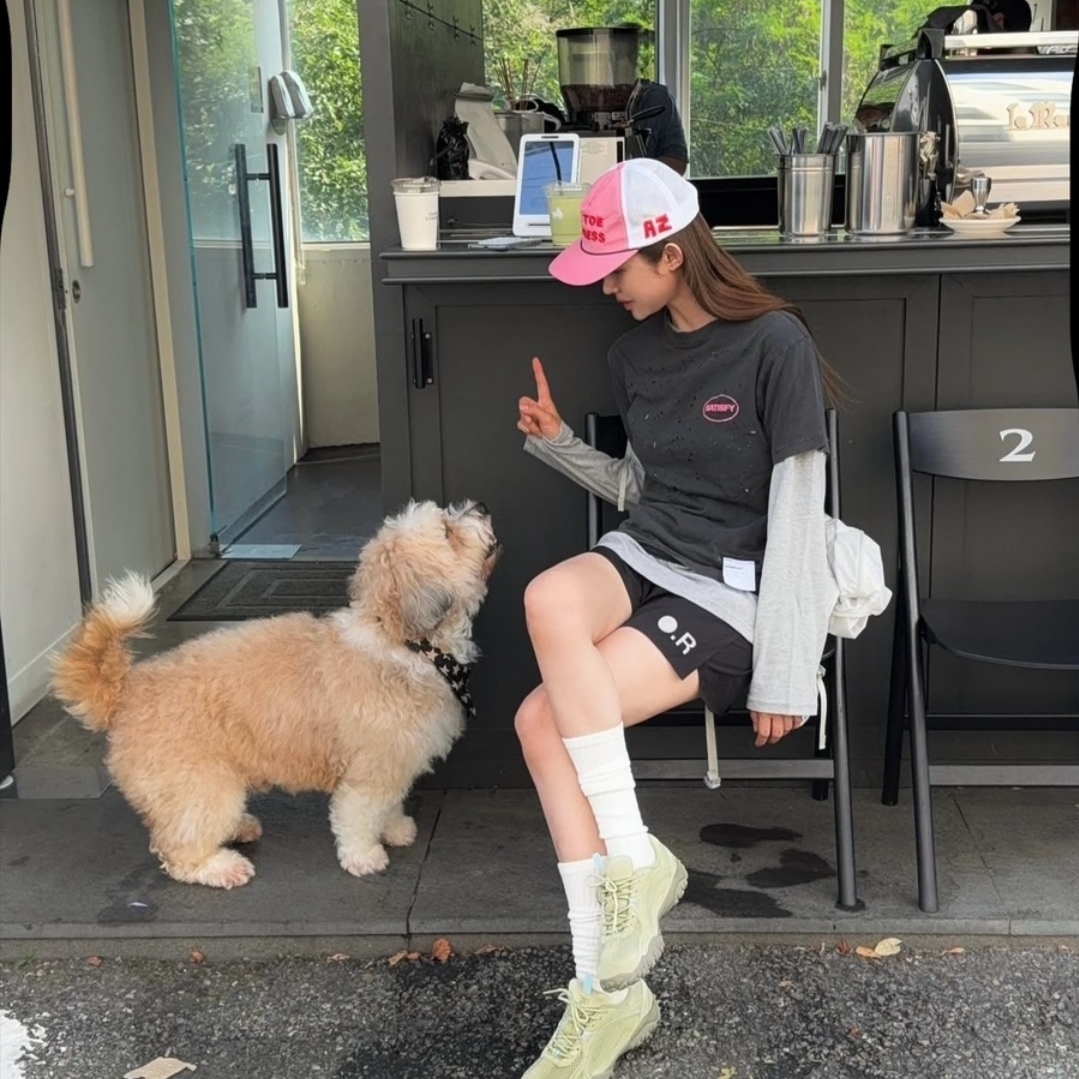 Alex Zono Ten Toe Express Trucker Hat Pink 착용 스타일