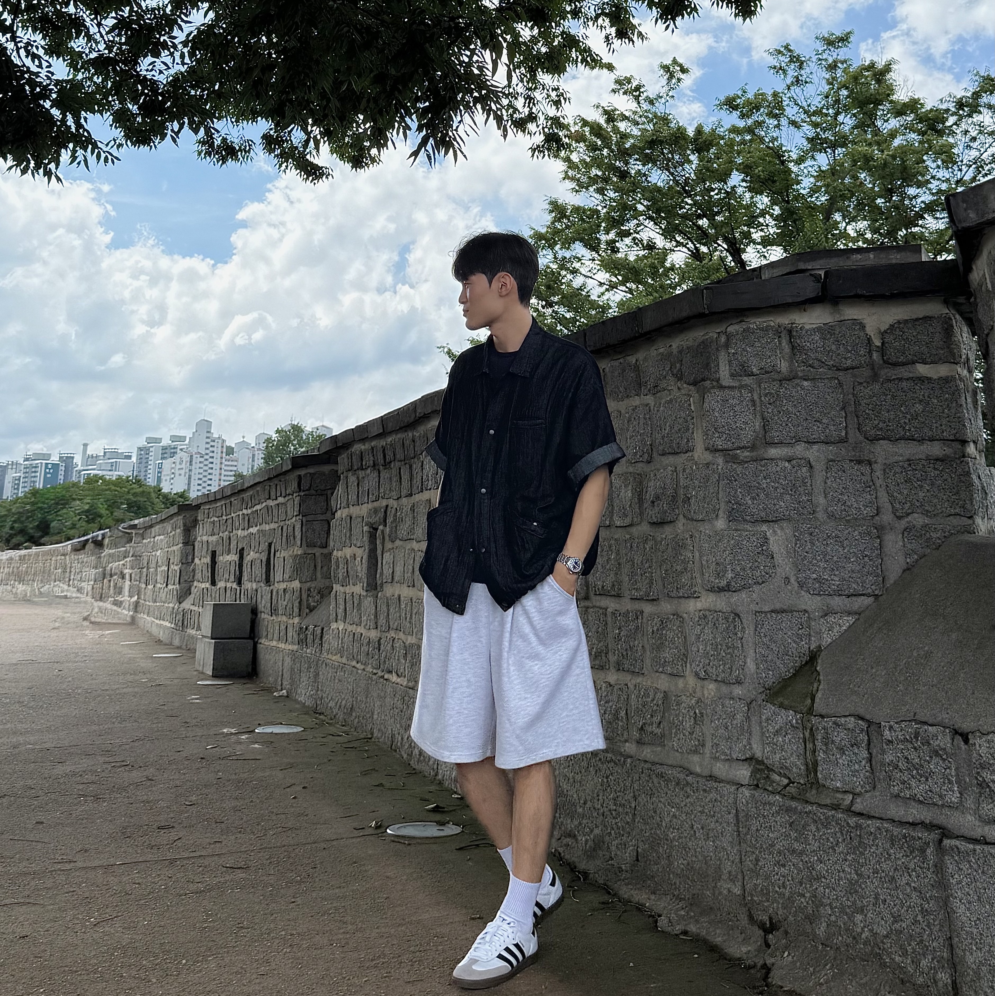 Adidas Samba OG Cloud White 착용 스타일 - 2
