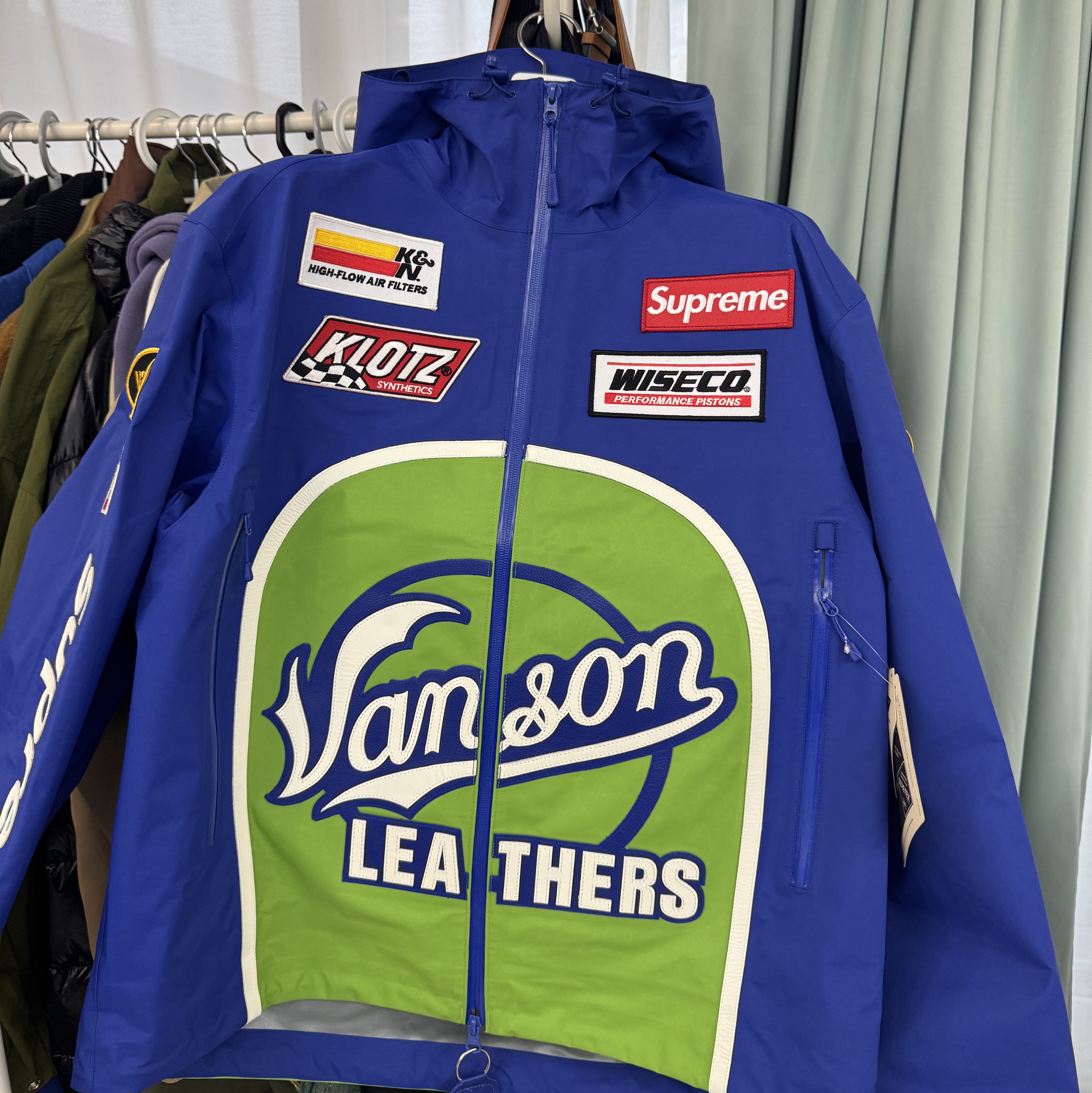 Supreme x Vanson Leathers Gore-Tex Shell Jacket Royal - 25FW 착용 스타일 - 1