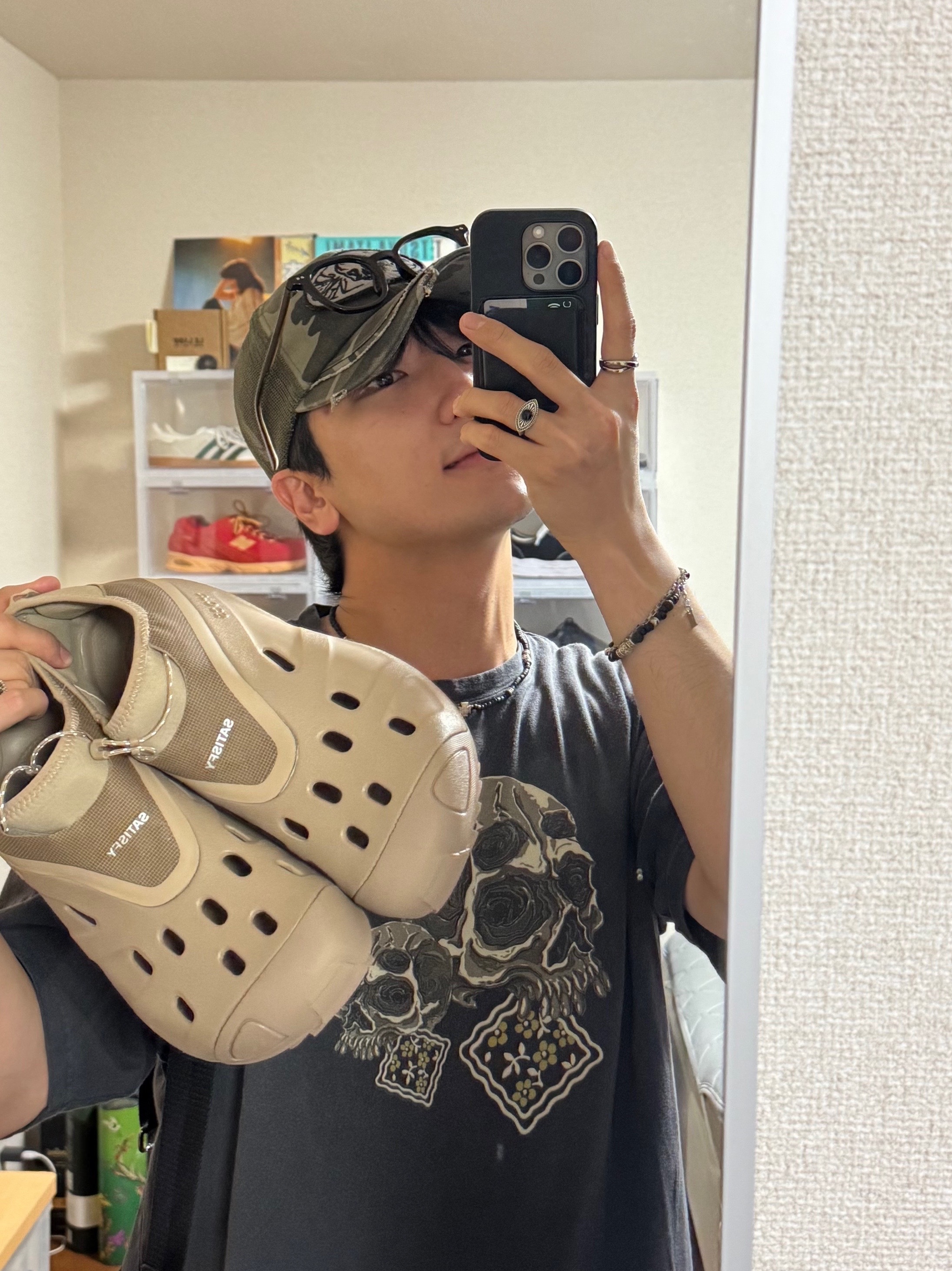 Crocs x Satisfy Quick Trail Low Brown, Kapital 20 Jersey Crew T-Shirt Peckish Rain Skull Pt Black 착용 스타일