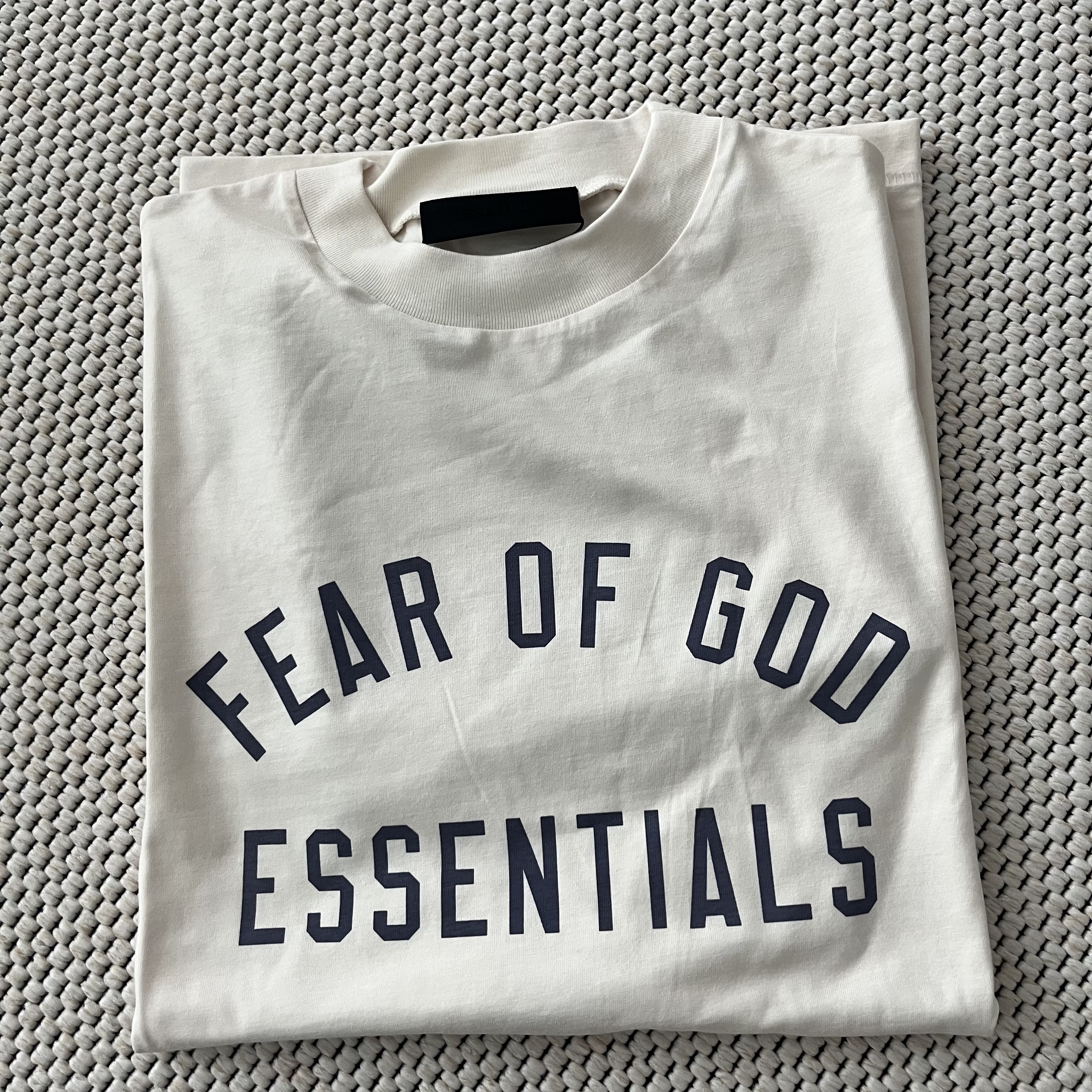 Essentials Jersey Crewneck Tee Shell - 24FW 착용 스타일 - 2