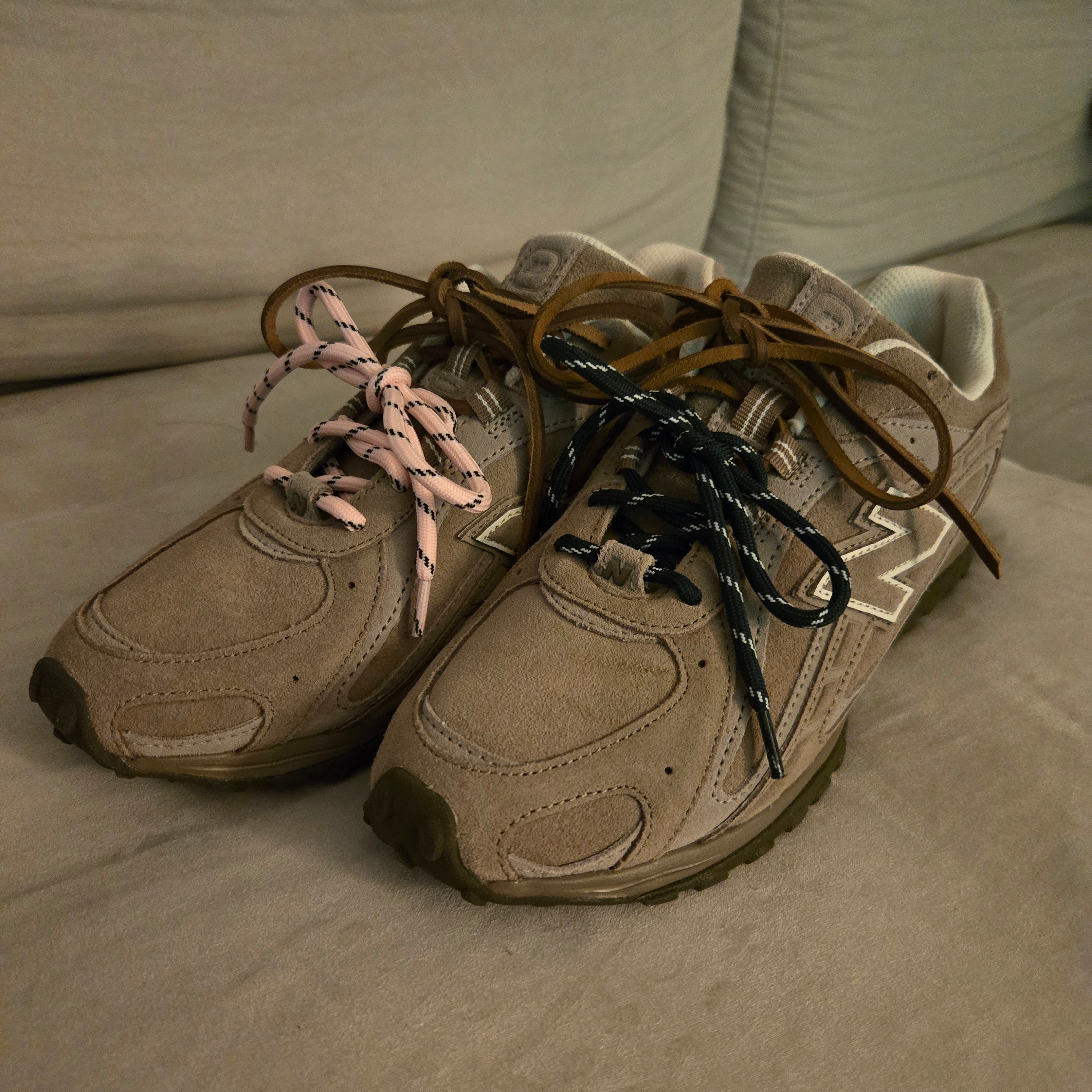 New Balance 204L Suede Mushroom Arid Stone 착용 스타일