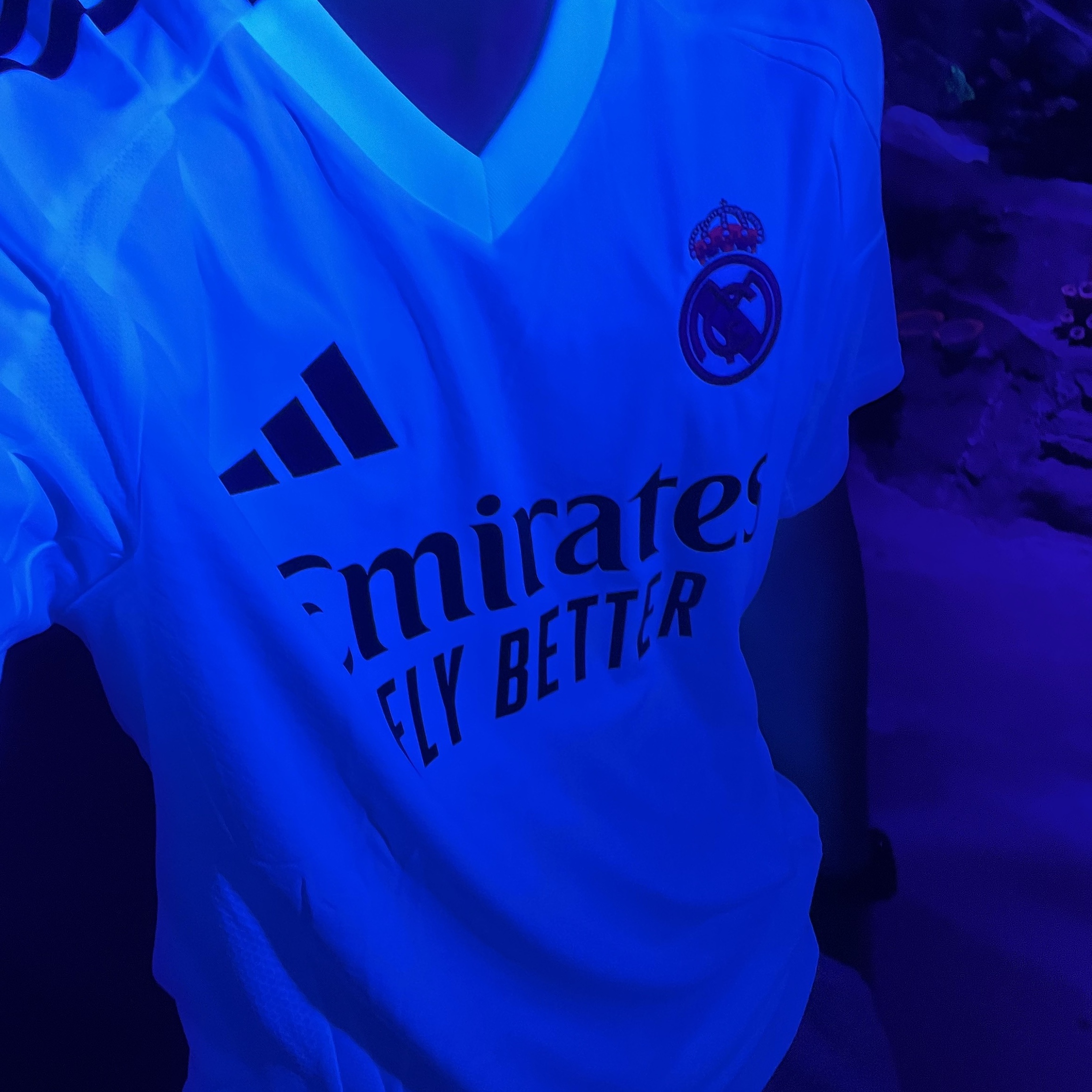 Adidas Real Madrid 2024/25 Home Jersey White - KR Sizing (Non Marking Ver.) 착용 스타일 - 1