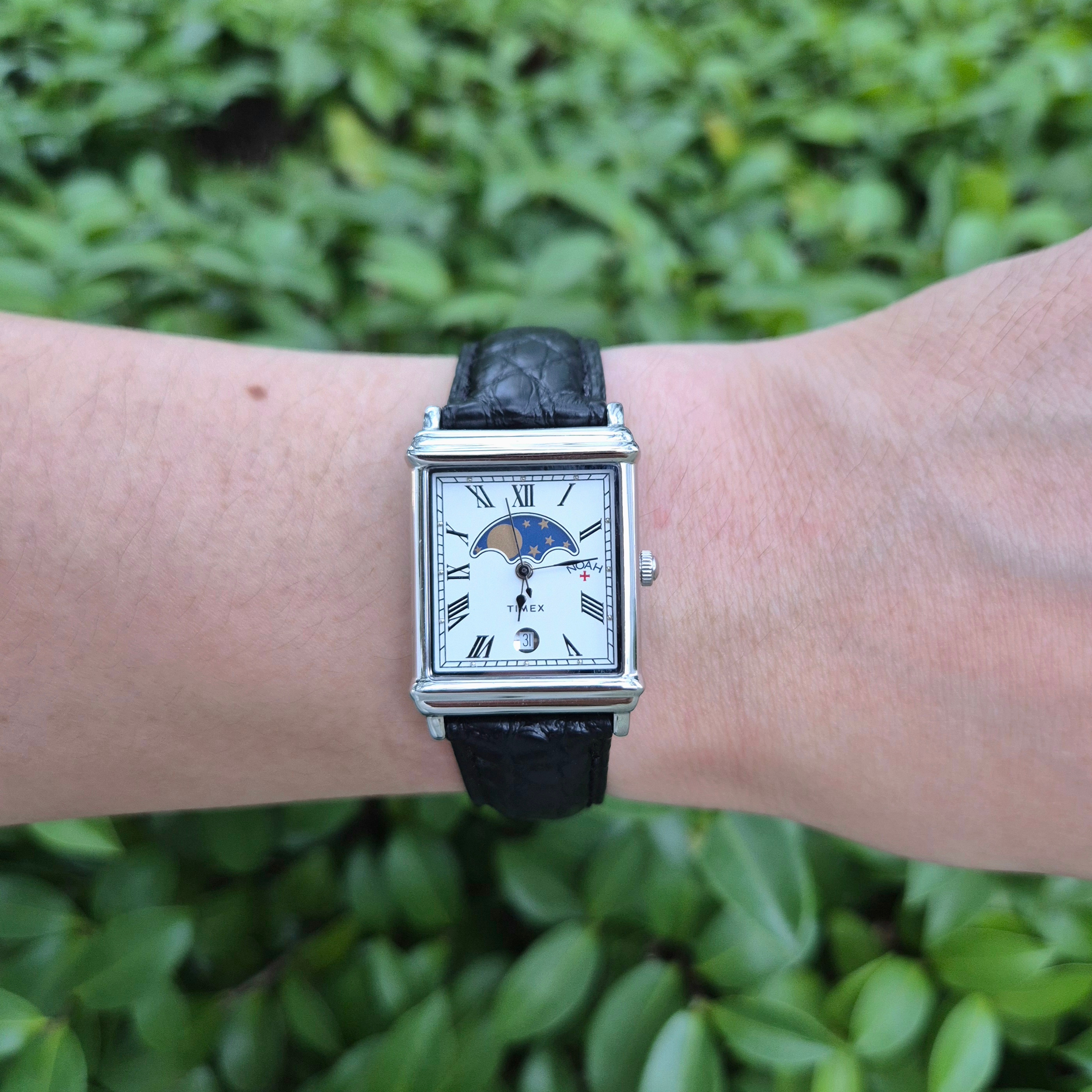 Timex x Noah Moon 37mm Phase Watch Brown Steel 착용 스타일