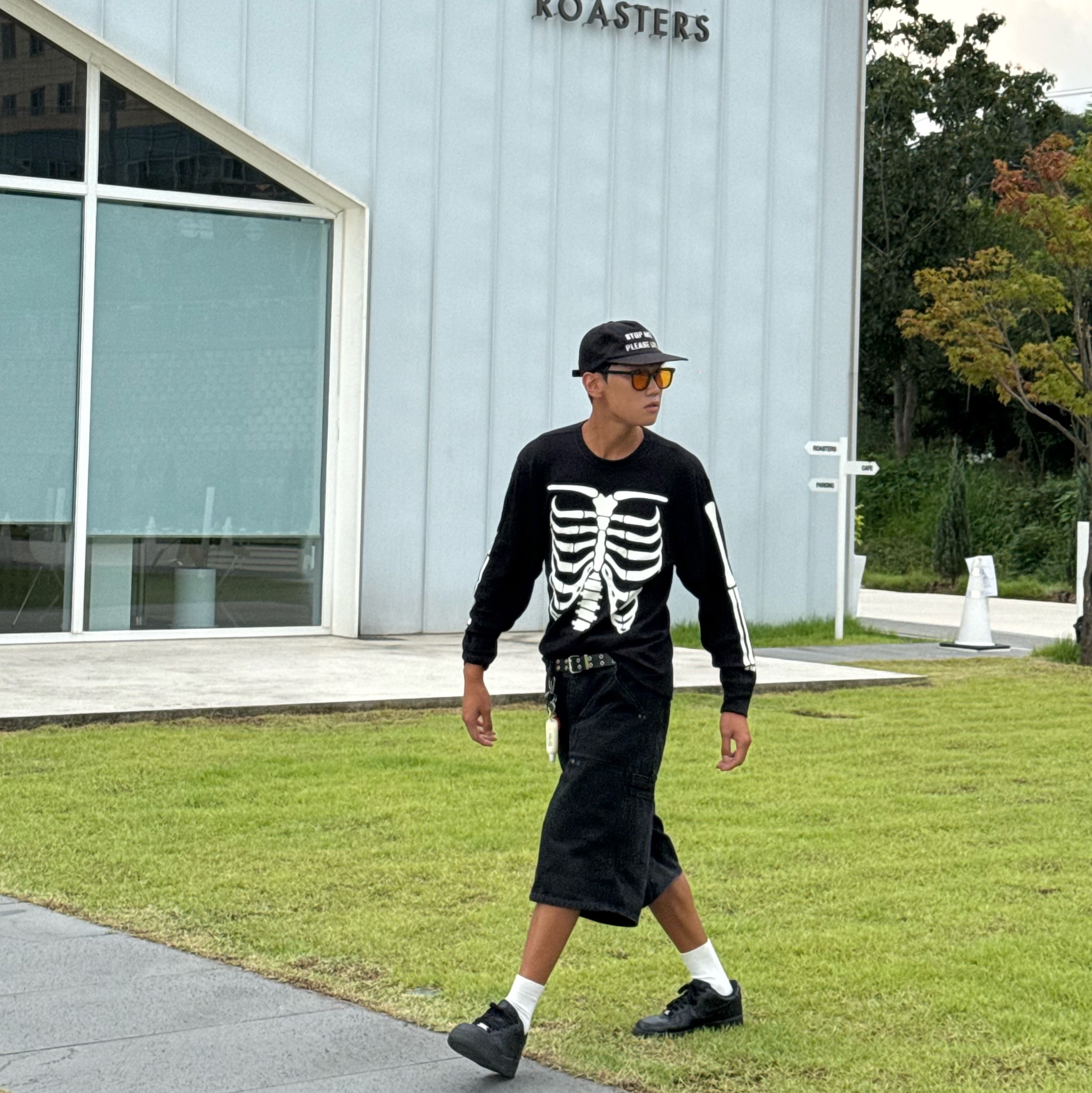 Supreme Hanes Bones Thermal Crew Black (1 Pack) 착용 스타일 - 4
