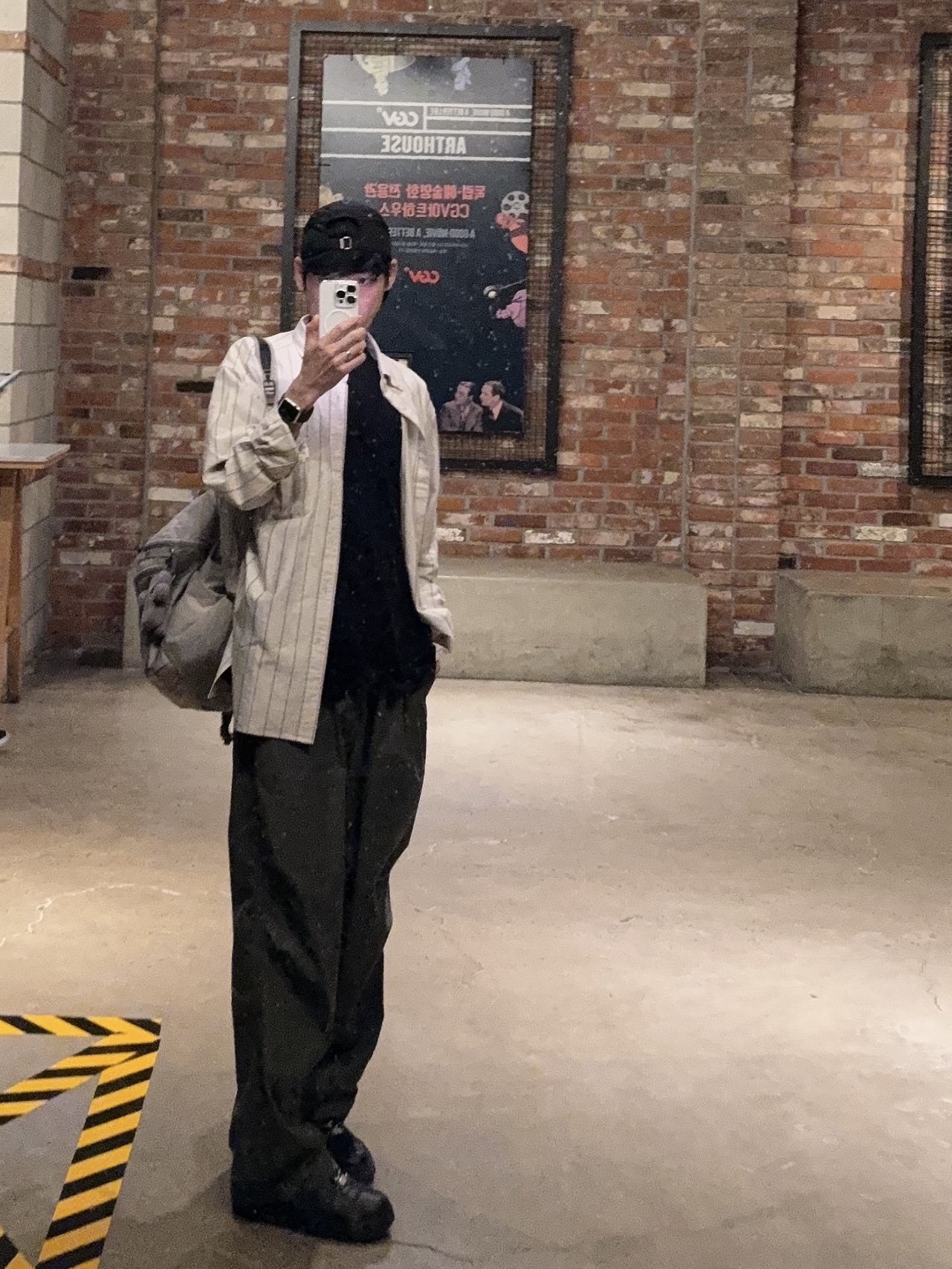 Nike x Supreme Air Force 1 Low Black, Uniqlo C Wide Parachute Pants Olive - KR 착용 스타일 - 2
