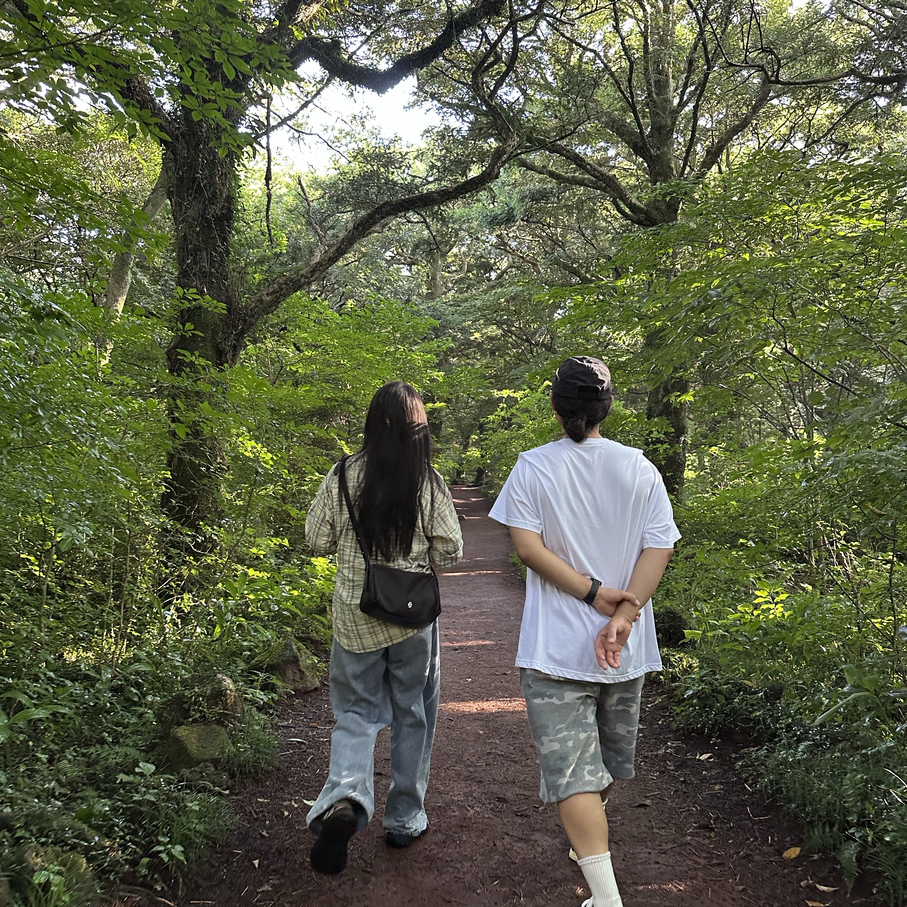 Maison Mihara Yasuhiro Baker OG Sole OD Canvas Low-top Sneakers Black, Dior x Cactus Jack B713 Sneakers Cream 착용 스타일 - 2