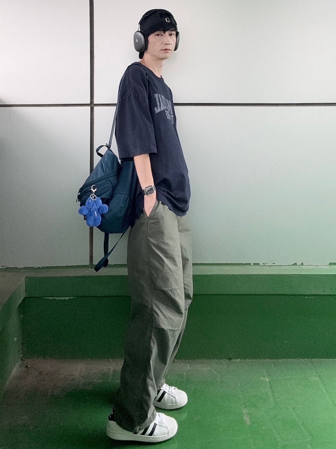 Dr. Martens 1461 Ambassador Black, Uniqlo x JW Anderson Straight Jean Blue - KR 착용 스타일 - 2