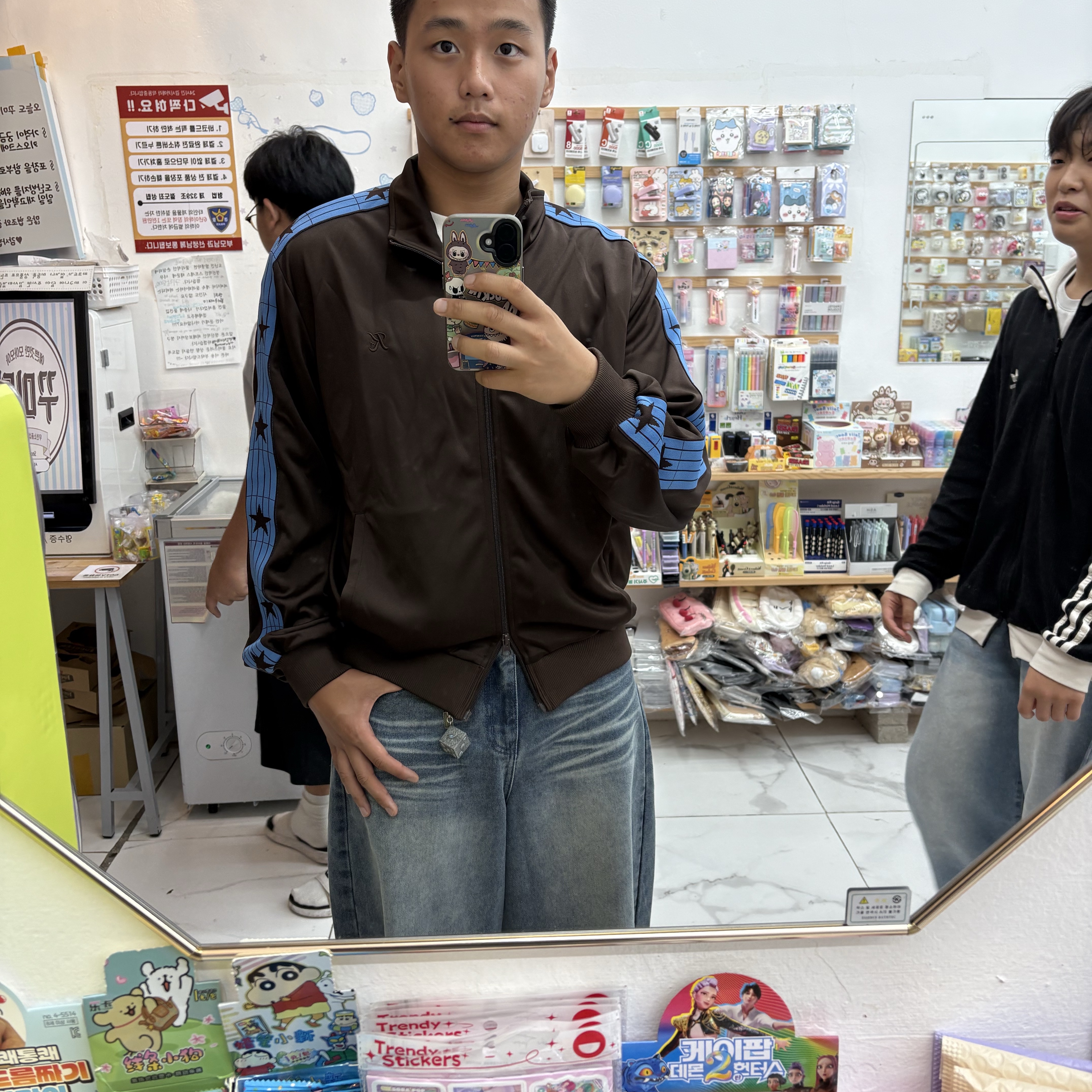 ISTKUNST IK Track Jersey Jacket Brown 착용 스타일