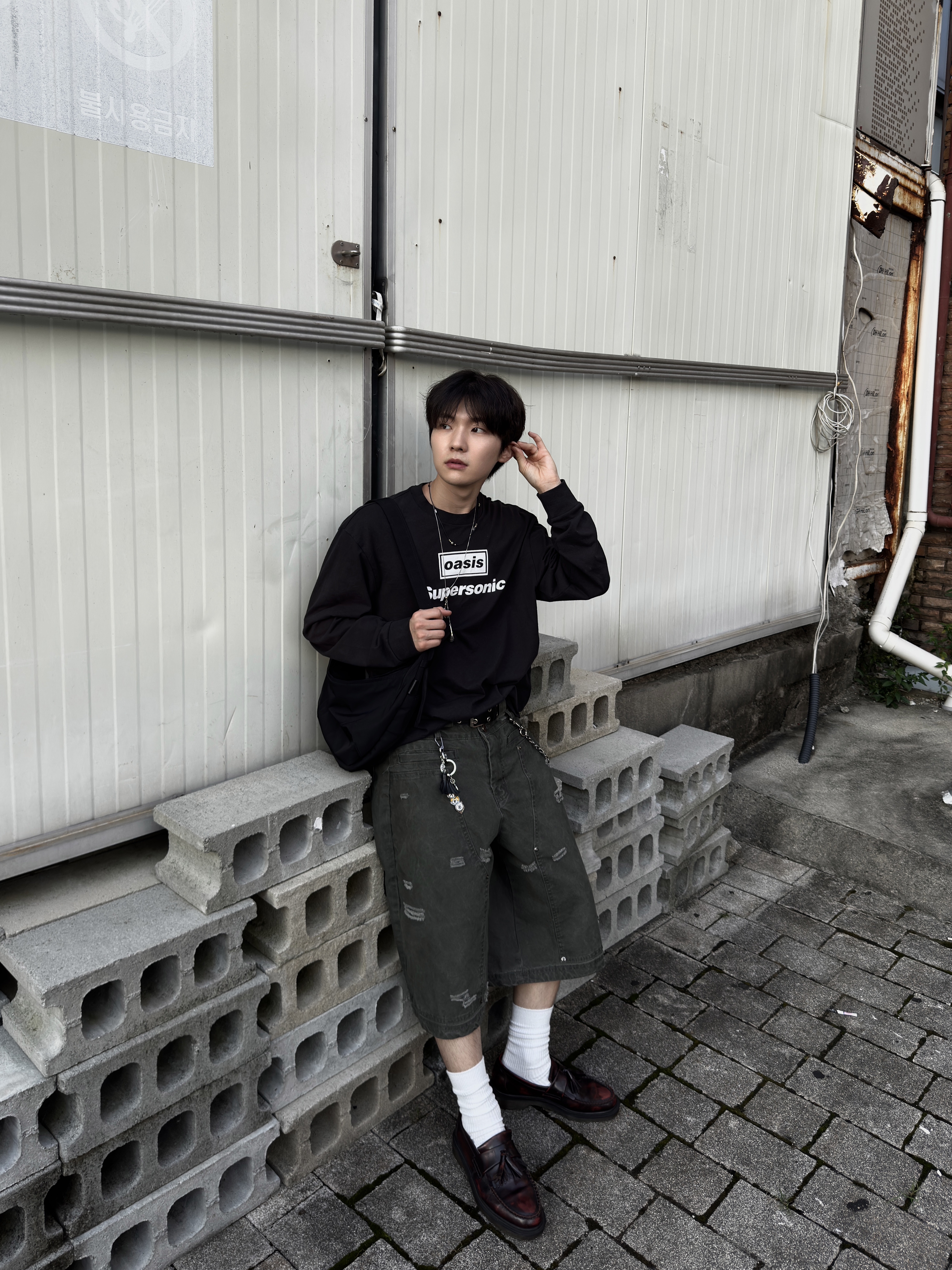 Human Made Animal Keyring Silver, Dr. Martens Adrian Arcadia Leather Loafers Cherry Red 착용 스타일 - 1