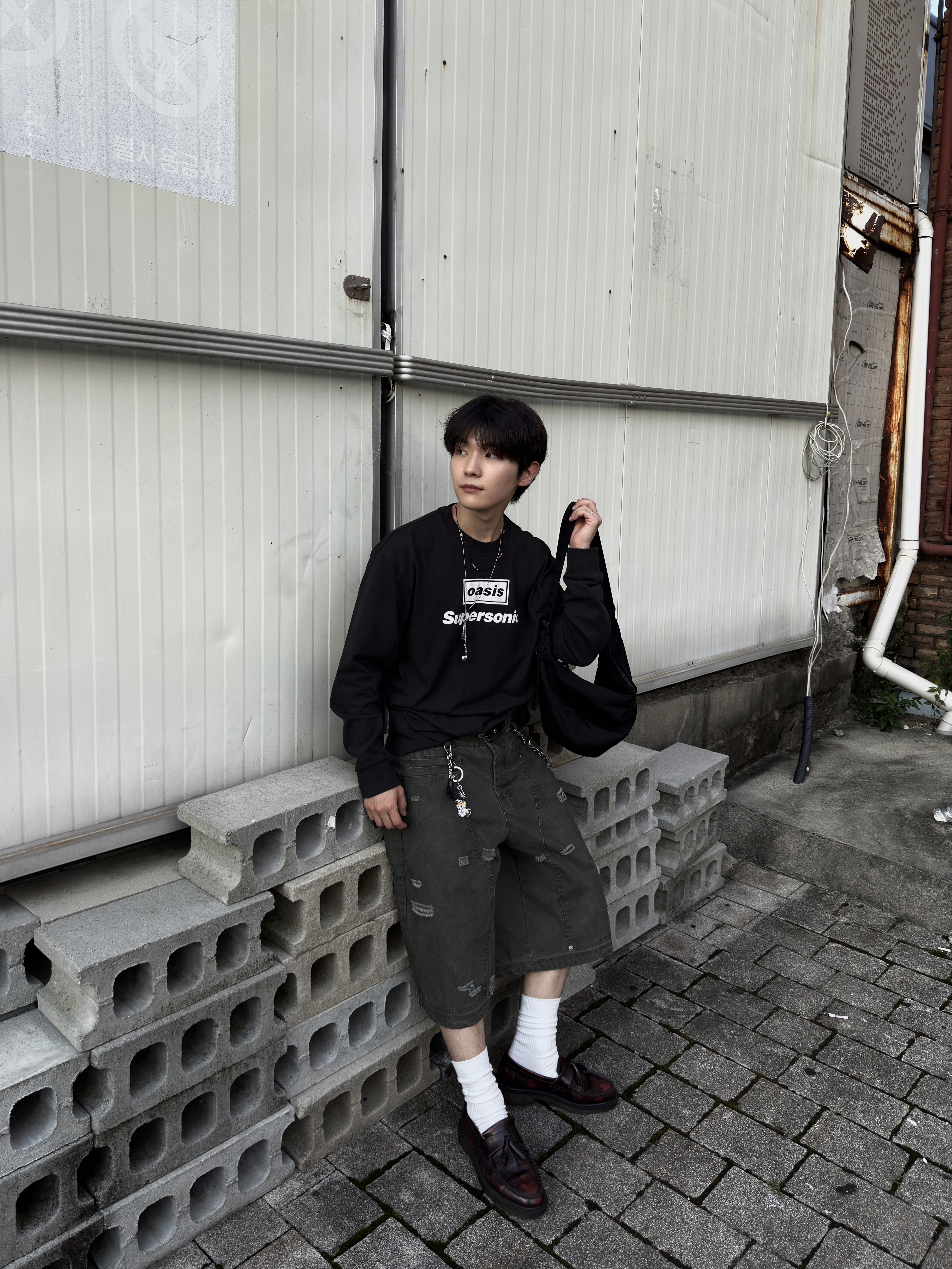 Human Made Animal Keyring Silver, Dr. Martens Adrian Arcadia Leather Loafers Cherry Red 착용 스타일 - 2