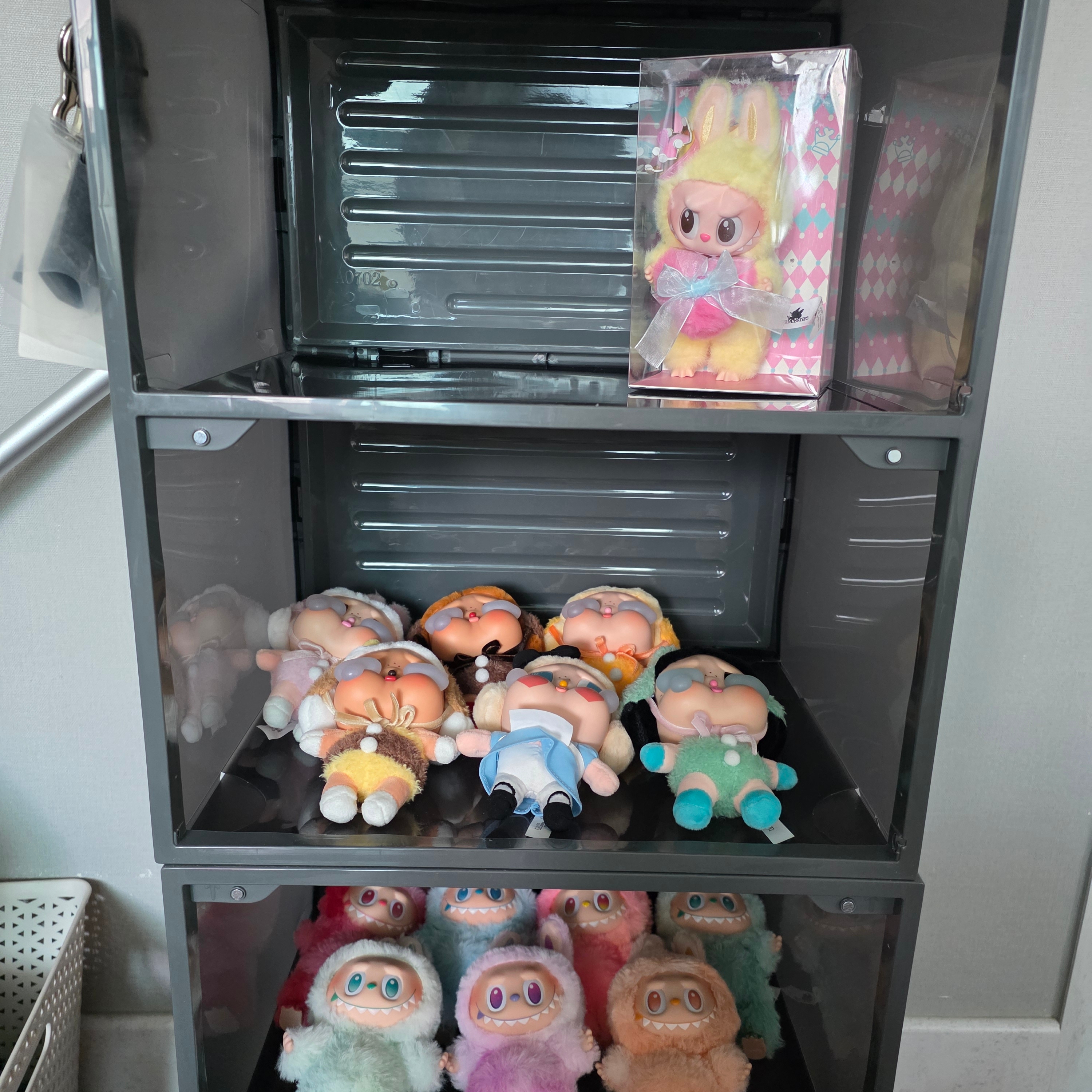 Pop Mart Labubu The Monsters Highlight Series Sealed Case (6 Blind Boxes) 착용 스타일